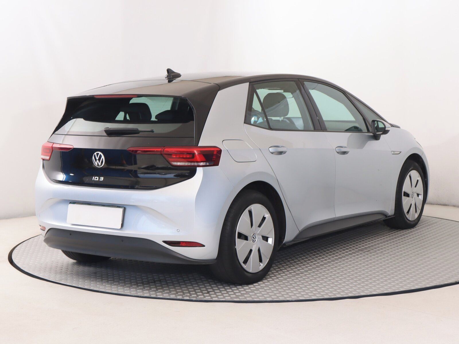 Volkswagen ID.3, 1st (62 kWh), SoH 90%, Life - fotka 5