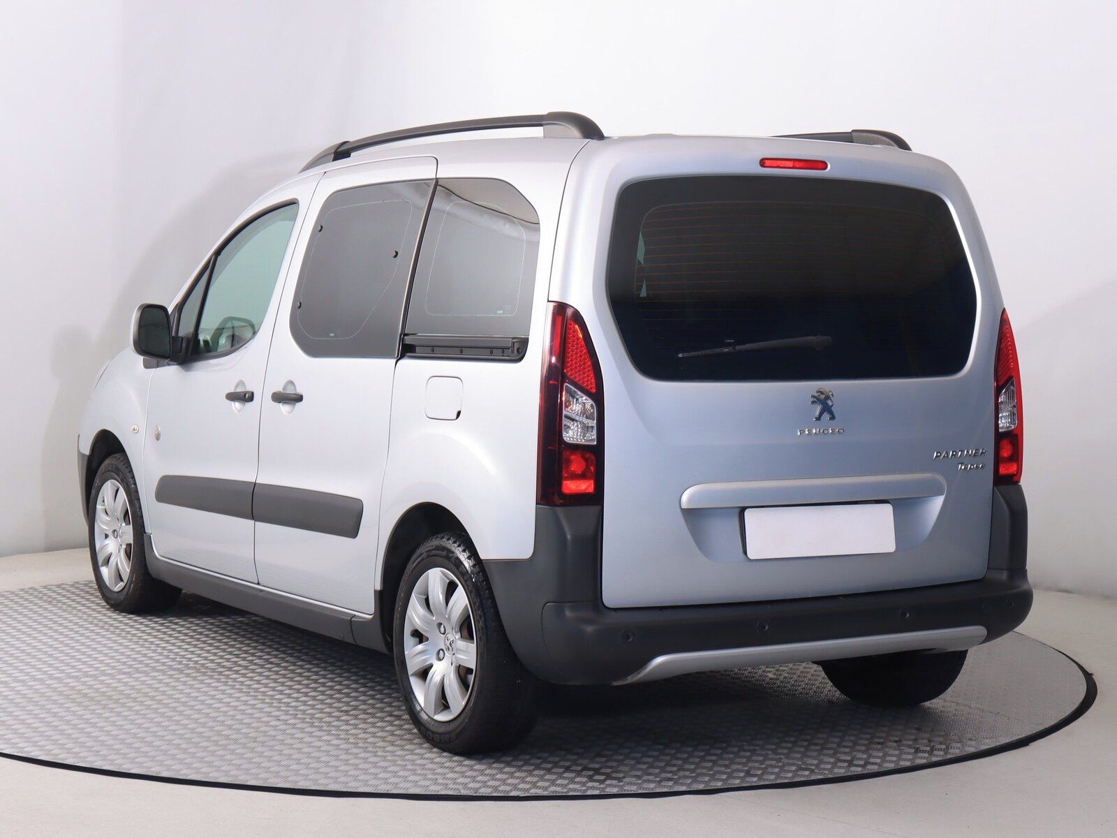 Peugeot Partner, 1.6 HDi, Outdoor, 5Míst, ČR - fotka 4