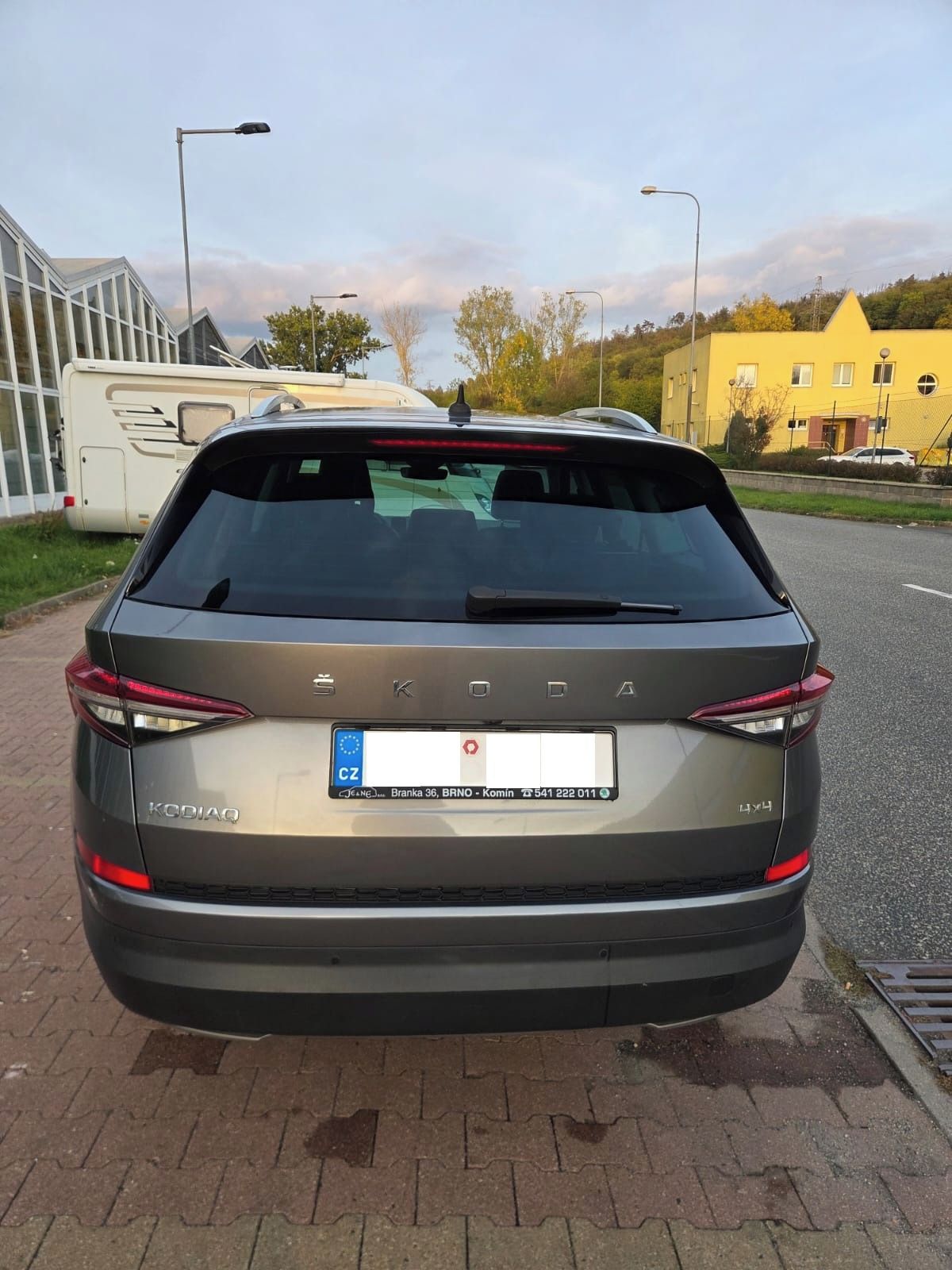 Škoda Kodiaq, 7 míst, 1.9. TDI, 4x4, DPH - fotka 4