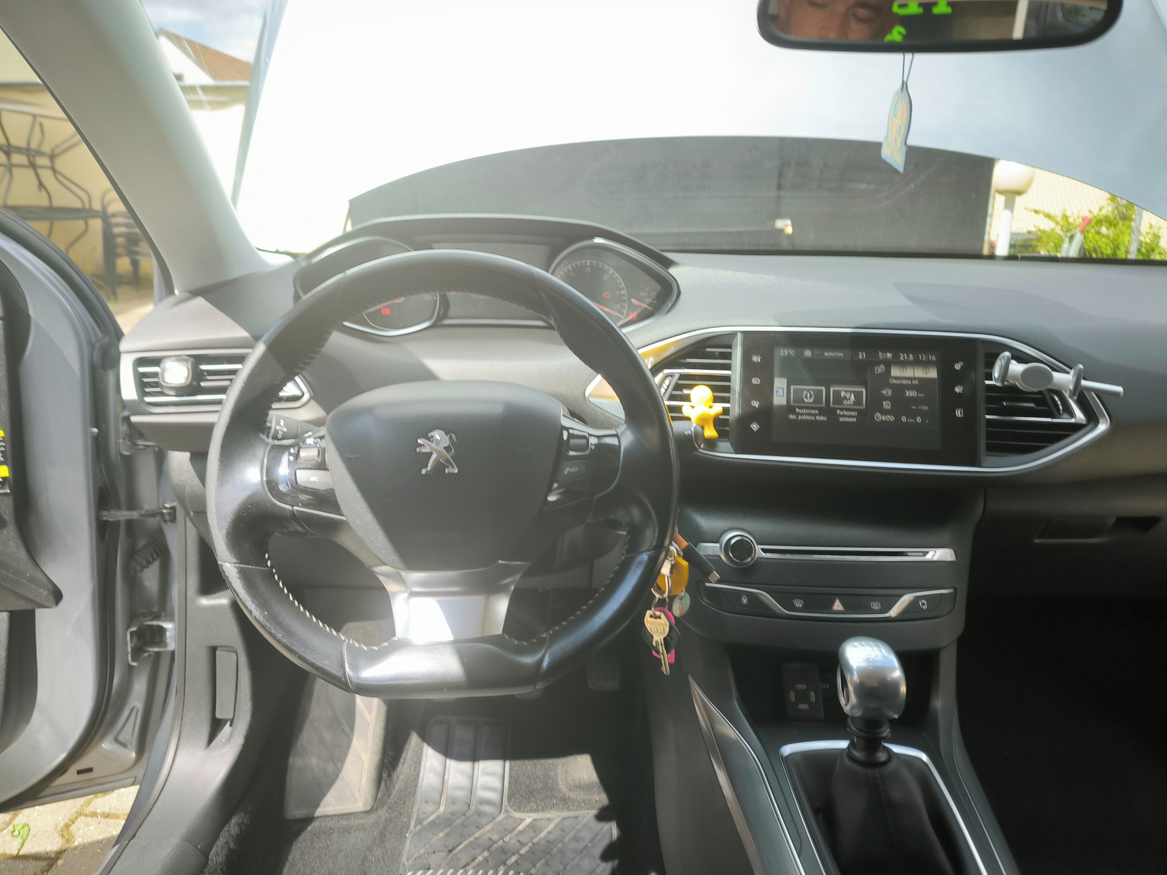 Peugeot 308, Peugeot 308 SW ALLURE - fotka 5