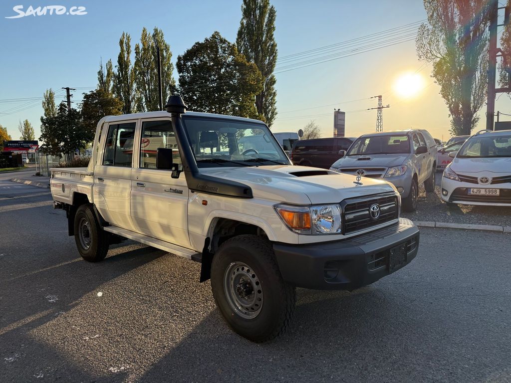 Toyota Land Cruiser, fotka 3