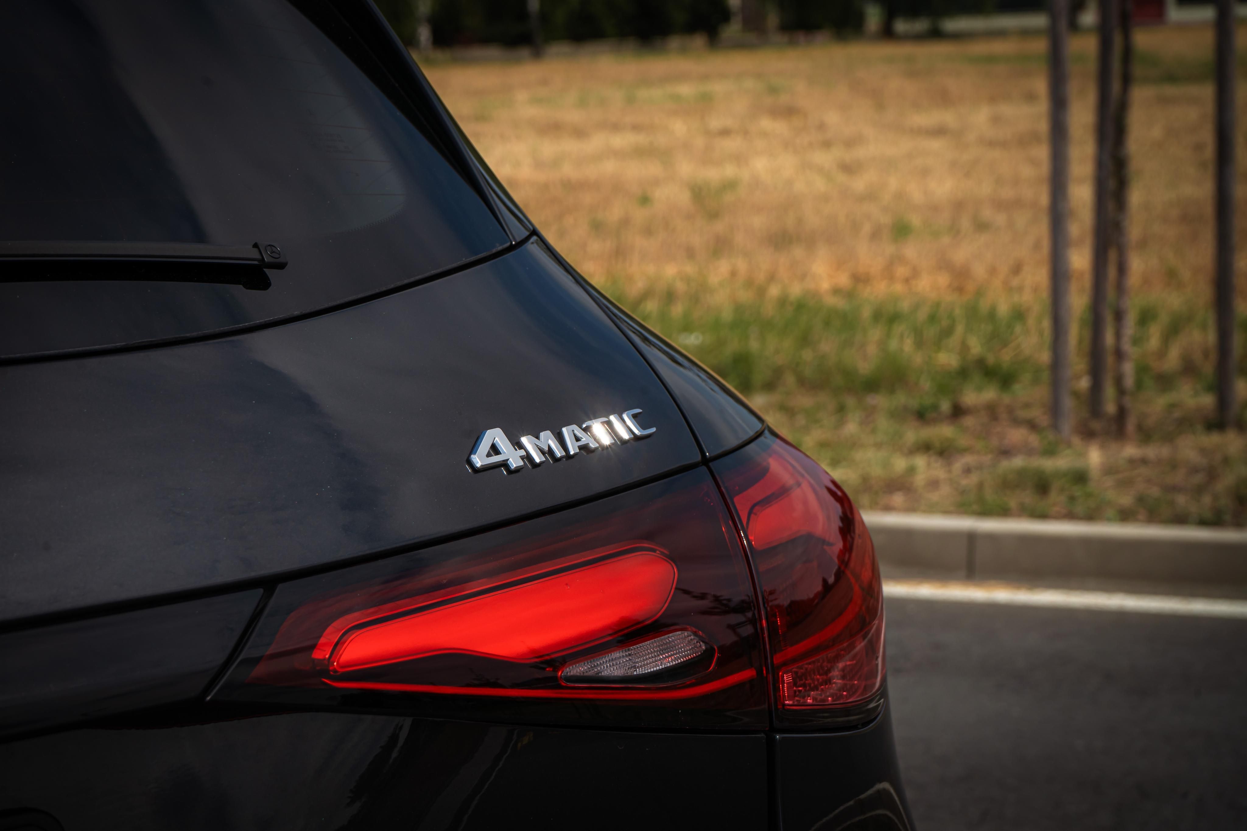 Mercedes-Benz GLC, 220d 4MATIC. MAX. VÝBAVA - fotka 5