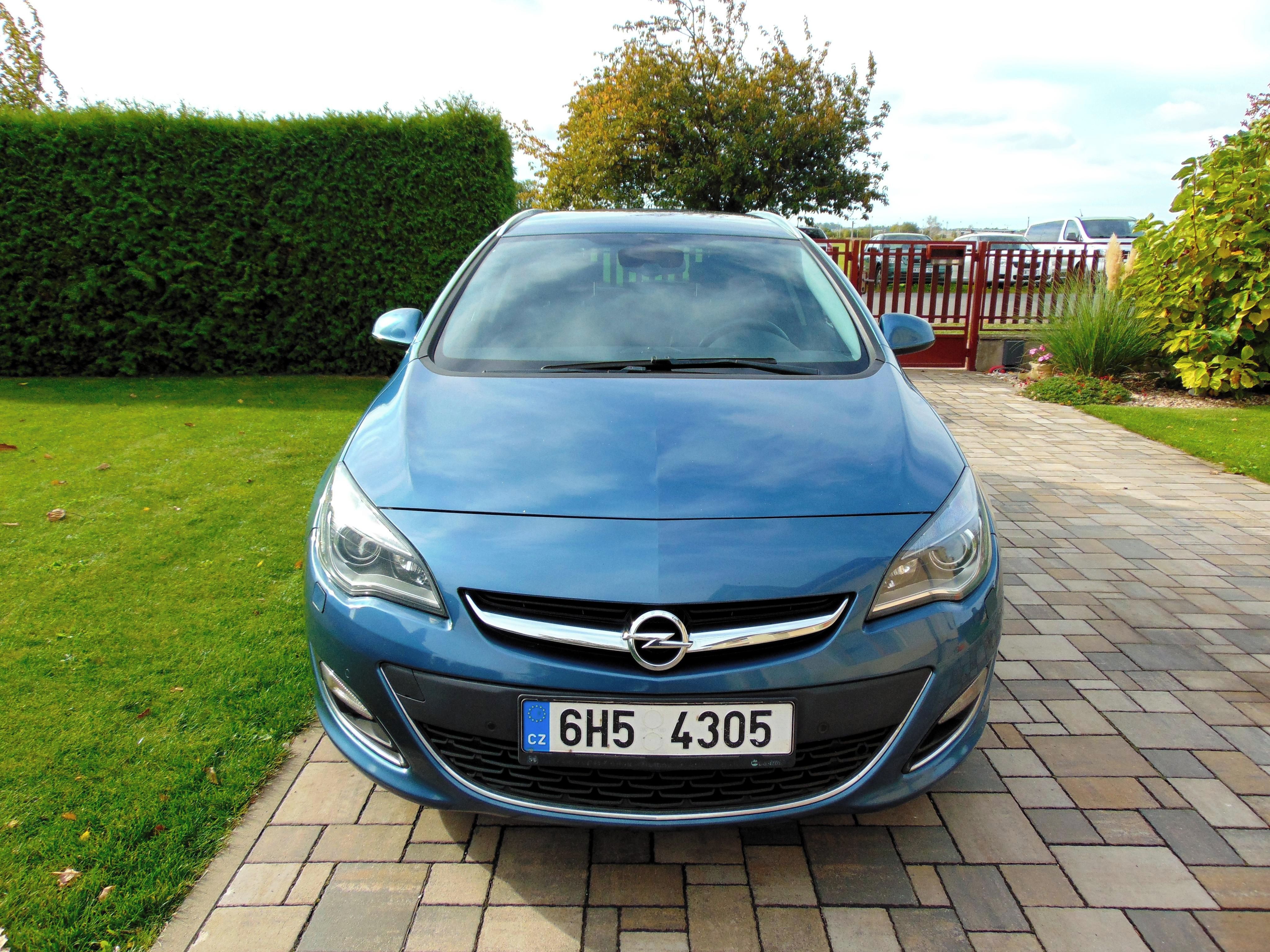 Opel Astra, OPEL ASTRA 1.6 CDTI,ČR,1.MAJ - fotka 2