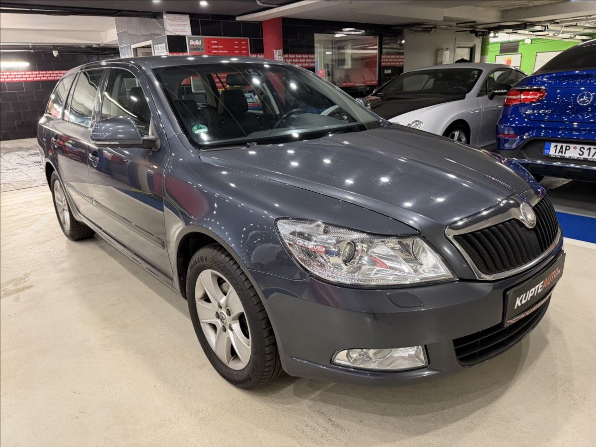 Škoda Octavia, 2,0 TDI - TOP STAV ! - fotka 2