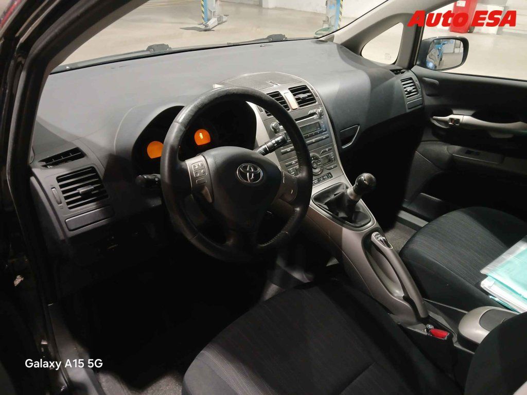 Toyota Auris, 1.6 VVTI - fotka 3