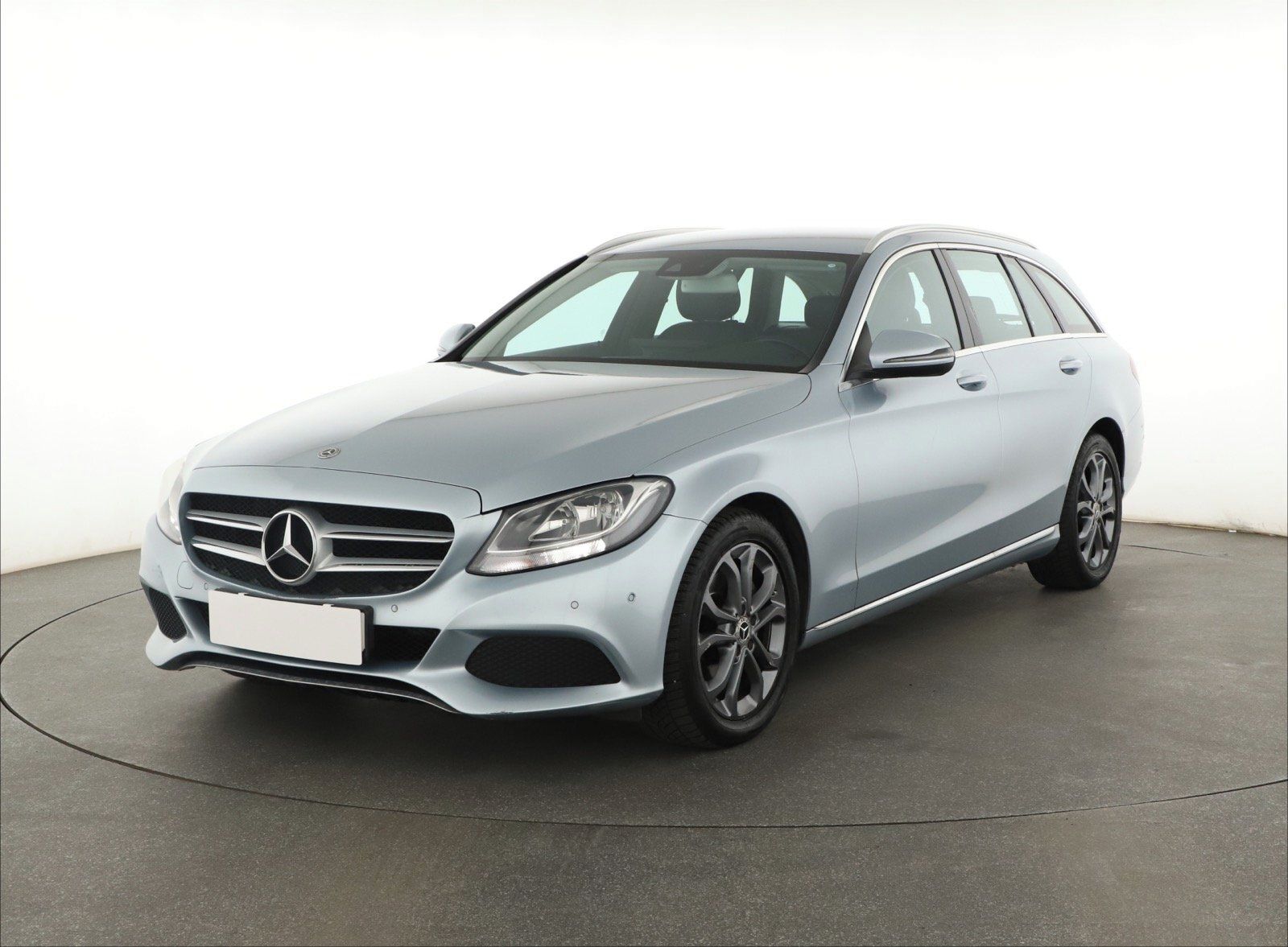 Mercedes-Benz Třídy C, 220 d, Automat, Kůže, Navi - fotka 2
