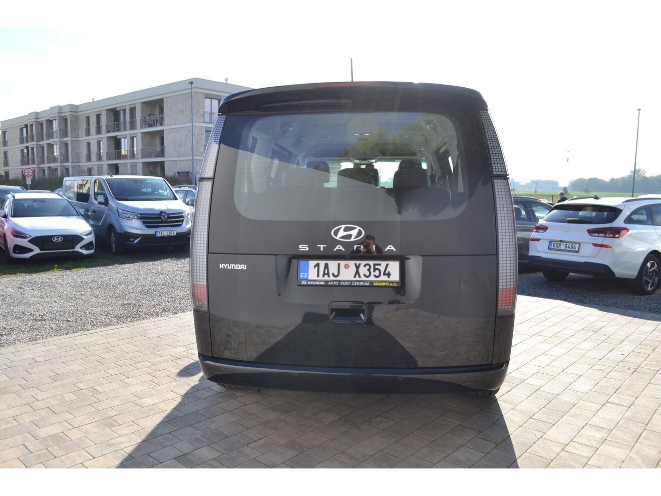 Hyundai Staria, 1.6T-GDI HEV 225 PREMIUM EXECU - fotka 4