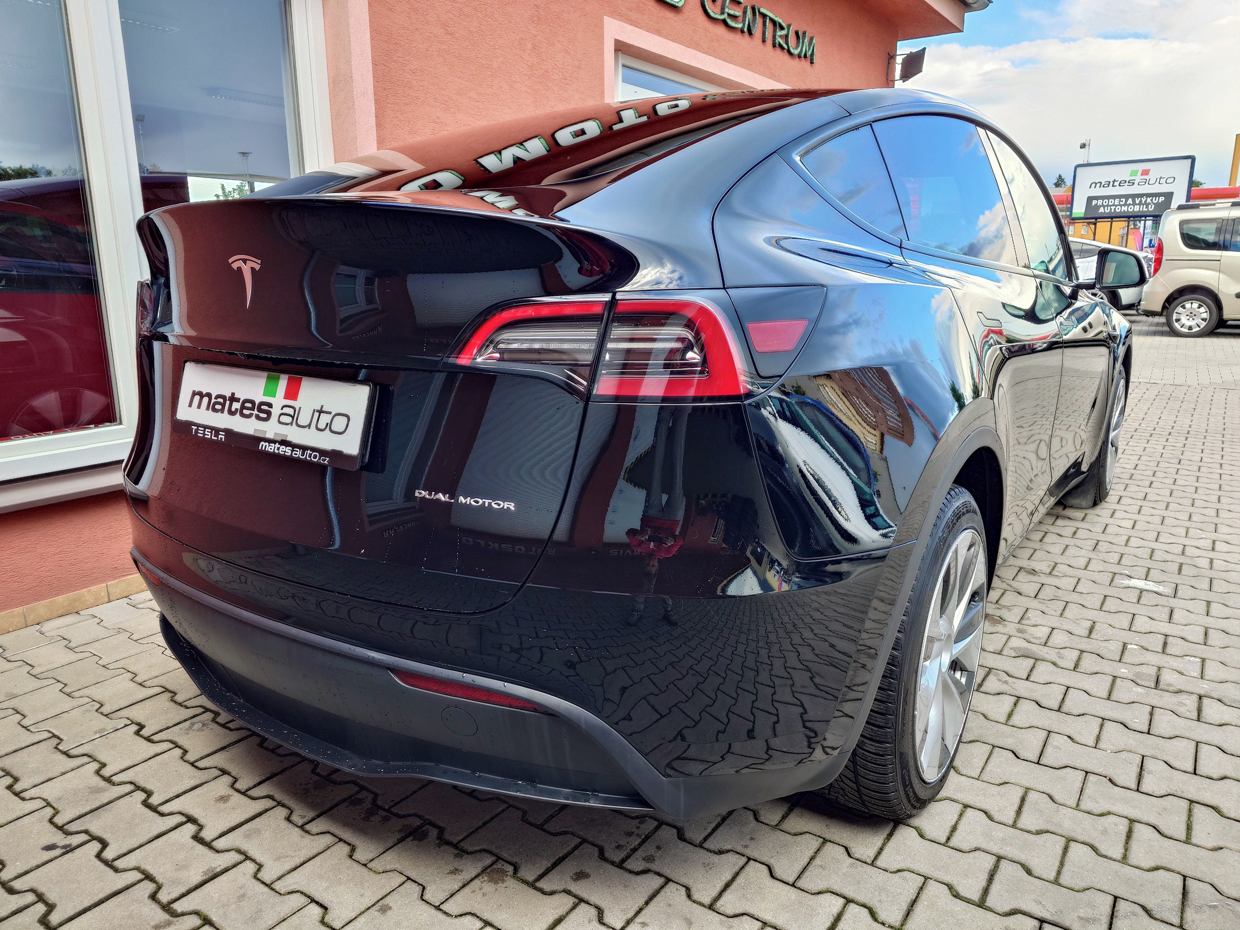 Tesla Model Y, Long Range Dual Motor, SOH 93, - fotka 4