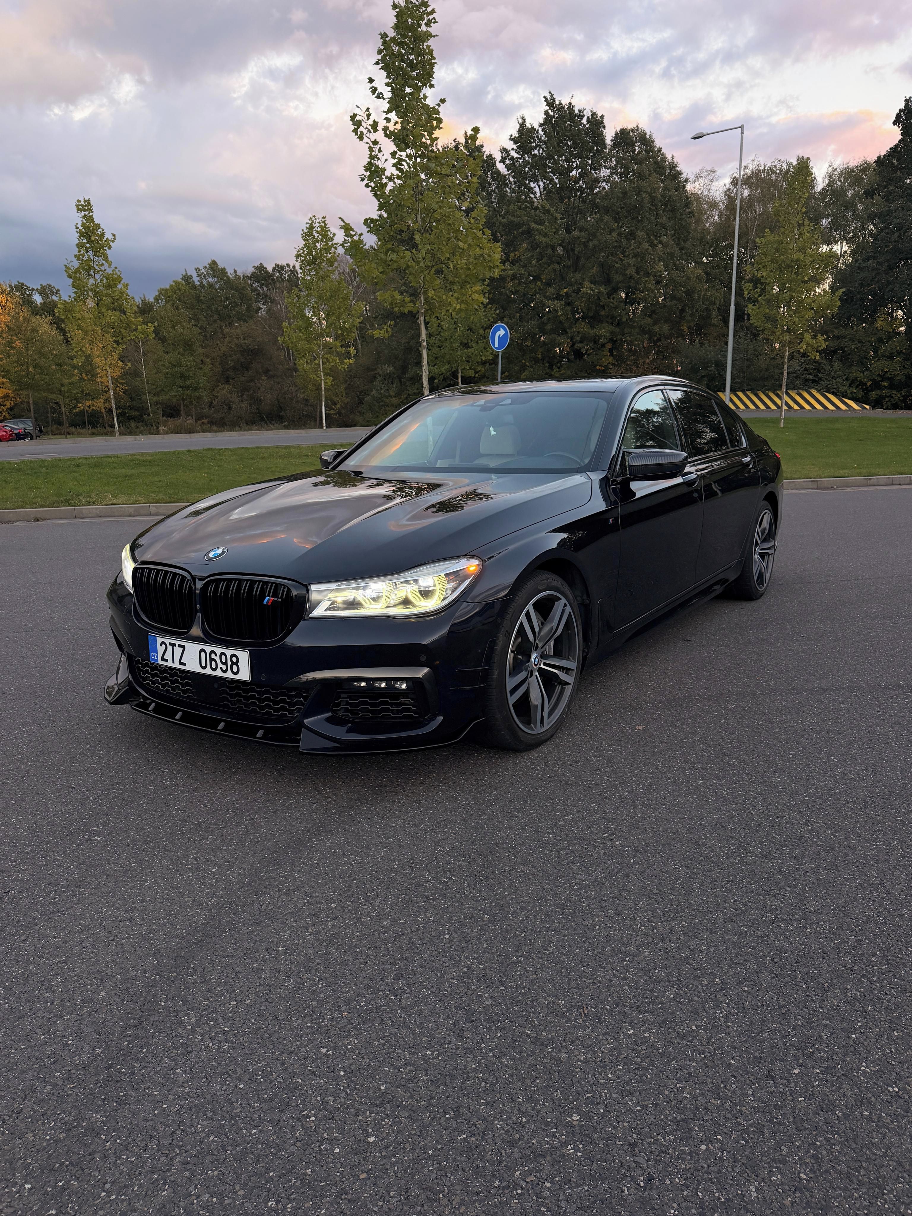 BMW Řada 7, BMW 750Li G12 | M Sport | FULL - fotka 2