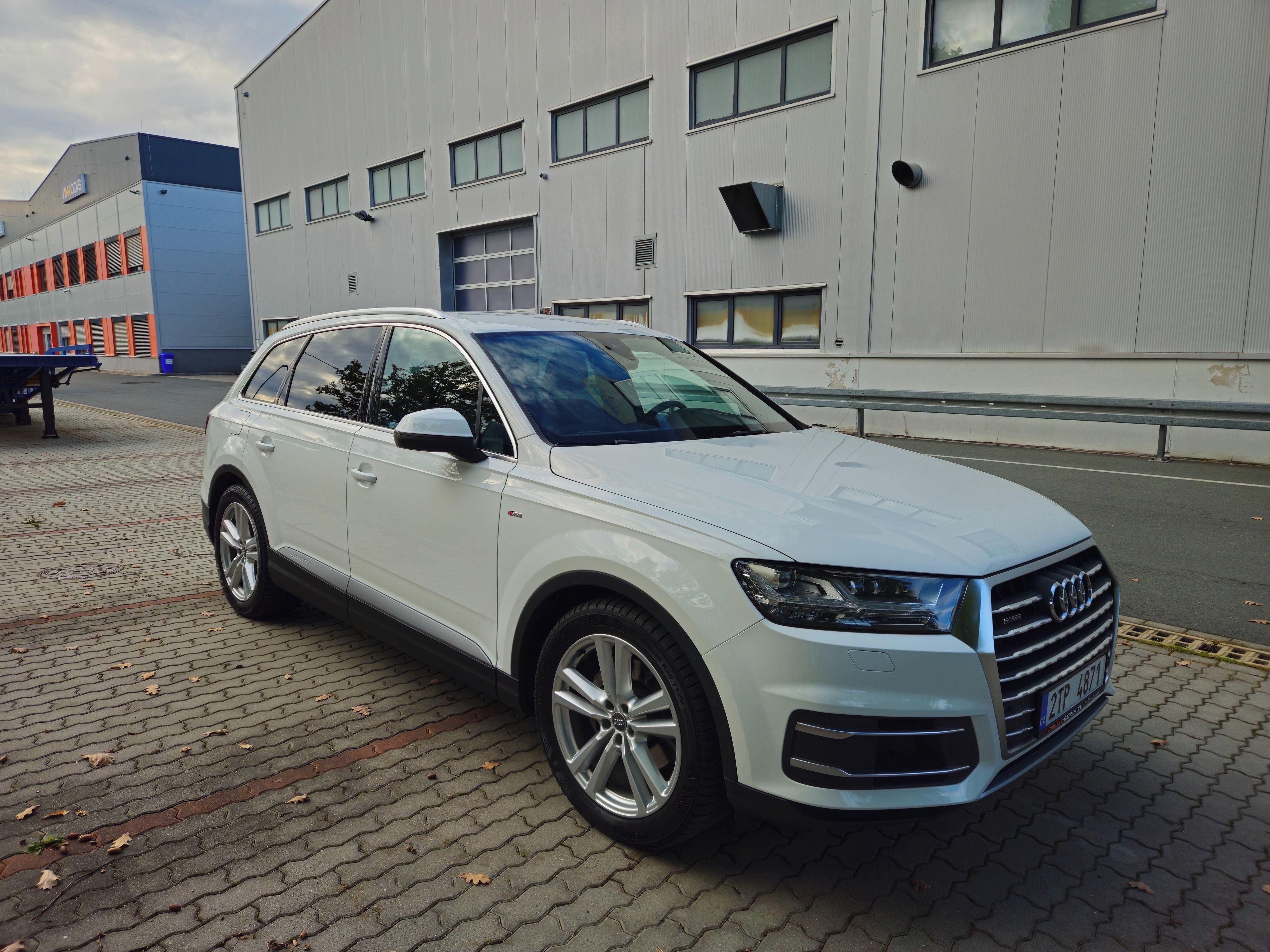 Audi Q7, 3.0 TDI S-Line - fotka 4