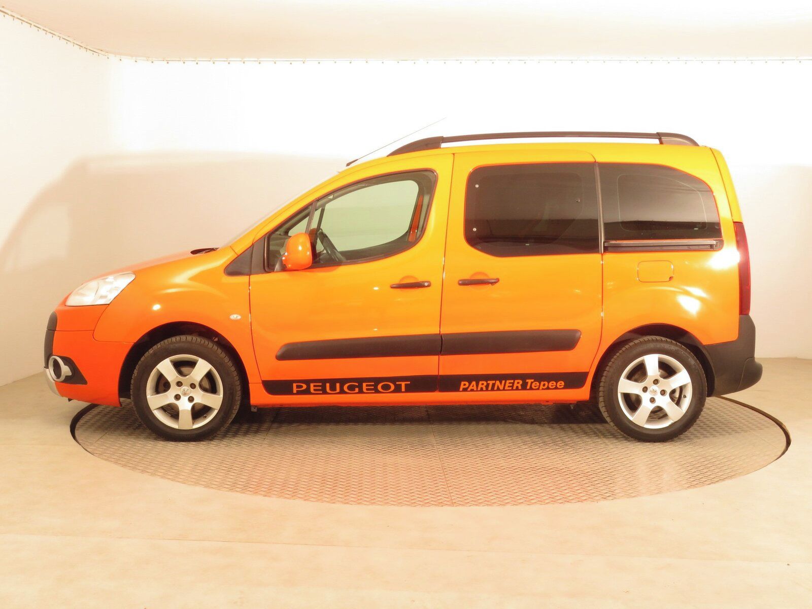 Peugeot Partner, 1.6 HDi, 5Míst, ČR - fotka 3