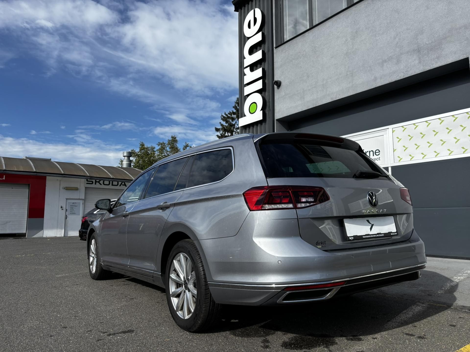 Volkswagen Passat, Variant Elegance 2.0 TDI - fotka 4
