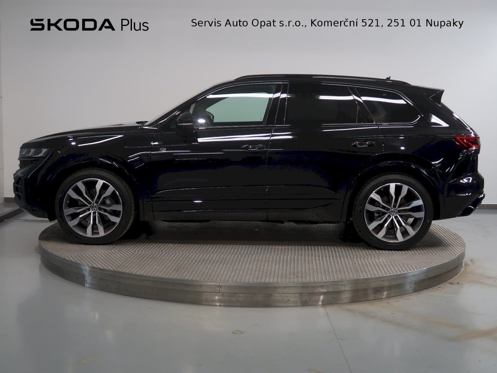 Volkswagen Touareg, R-LINE V6 3,0TDI 170 KW 4MOTIO - fotka 3