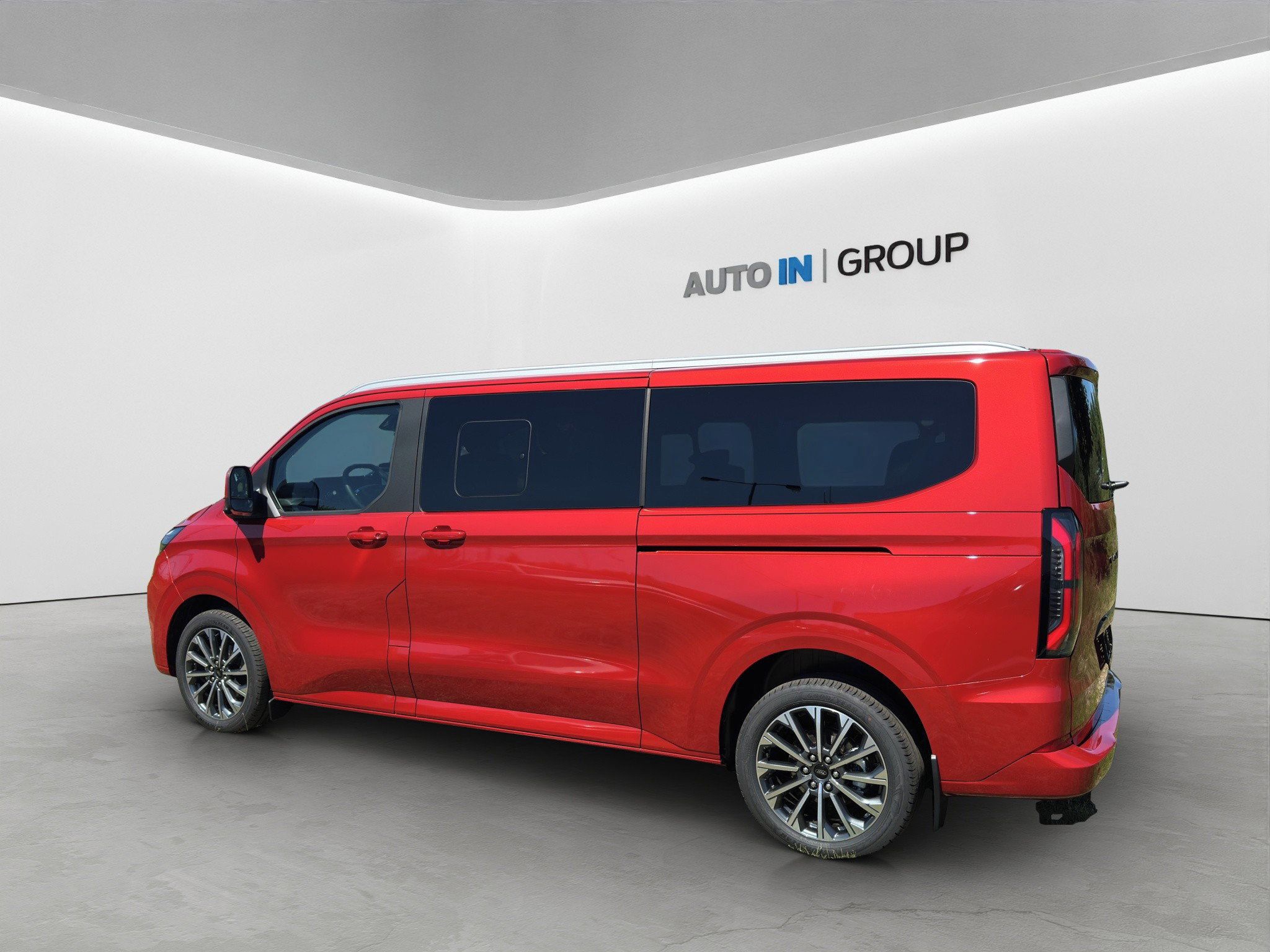 Ford Tourneo Custom, L2 TITANIUM X 2.0 EcoBlue - fotka 3