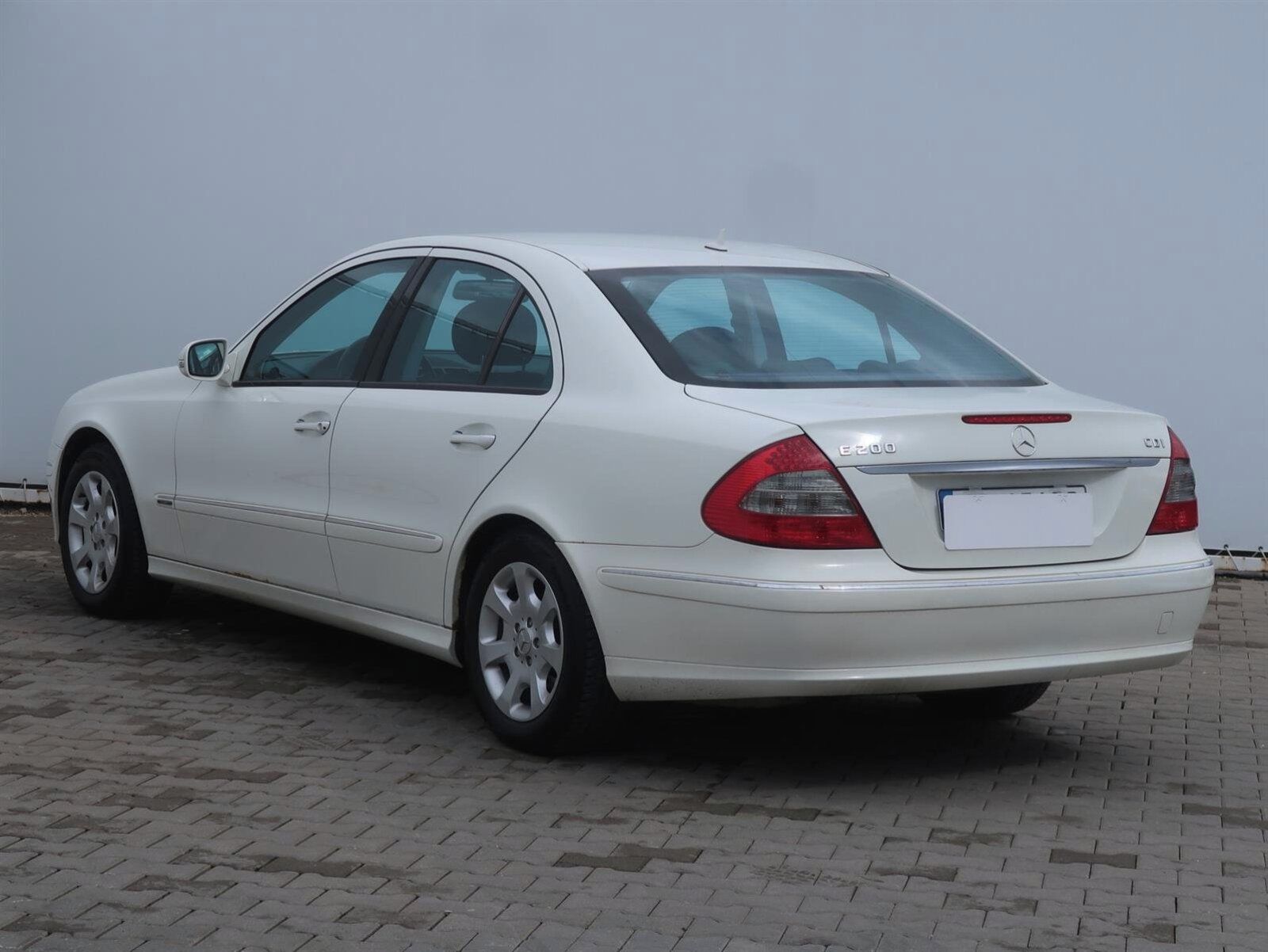 Mercedes-Benz Třídy E, 200 CDI - fotka 4