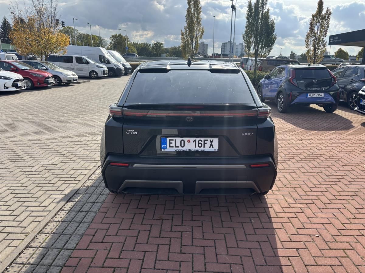 Toyota C-HR, Style 77 kWh - fotka 6