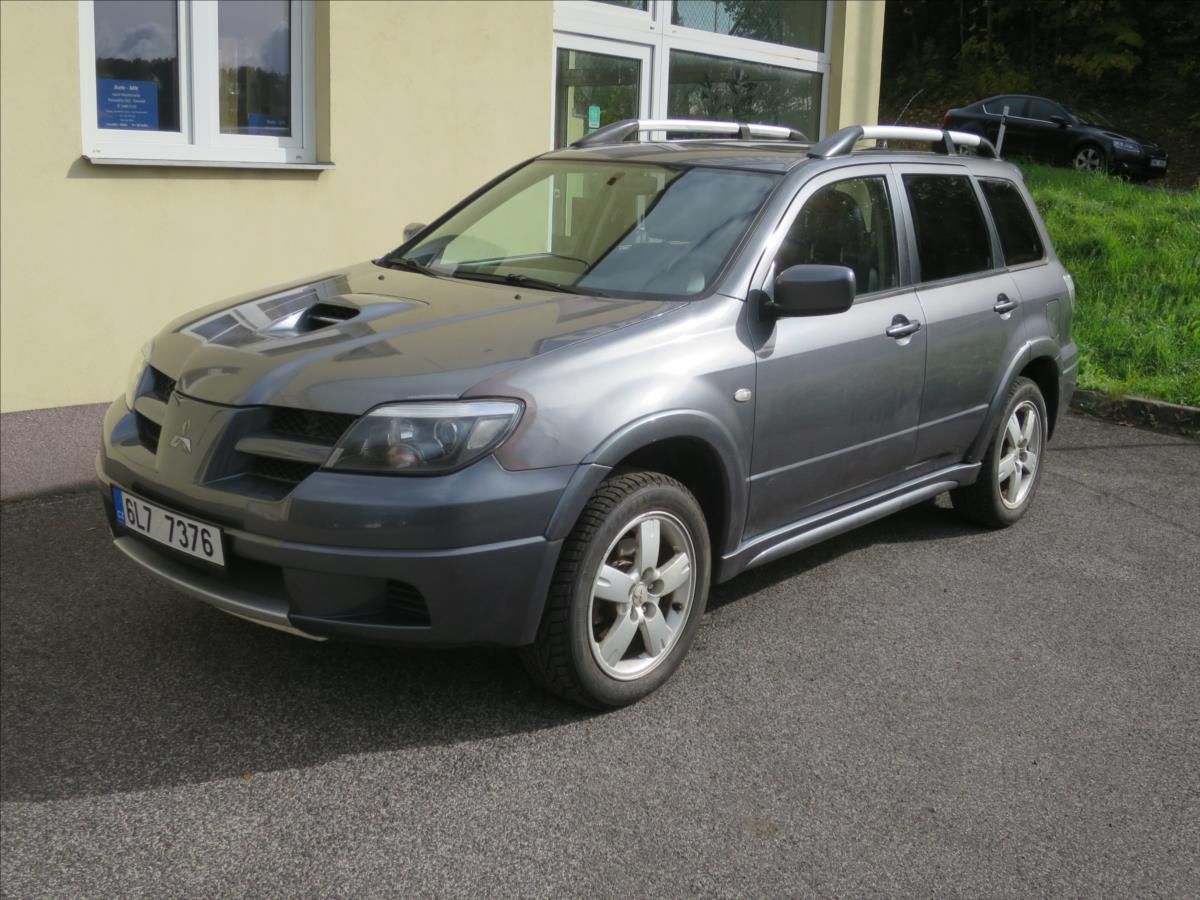 Mitsubishi Outlander, 2,0  Turbo - fotka 5