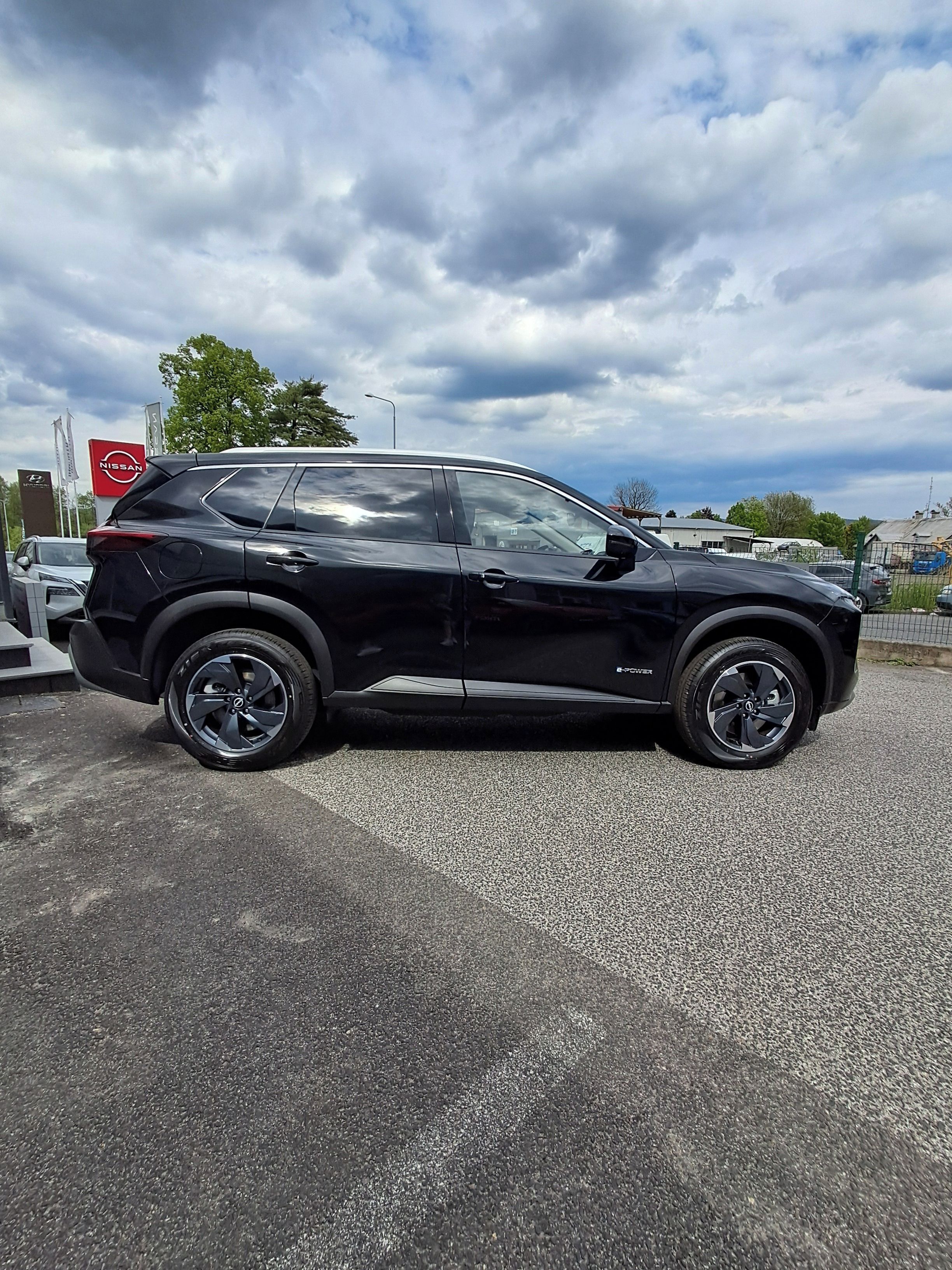 Nissan X-Trail, e-POWER (4WD) 213k N-Connecta - fotka 4