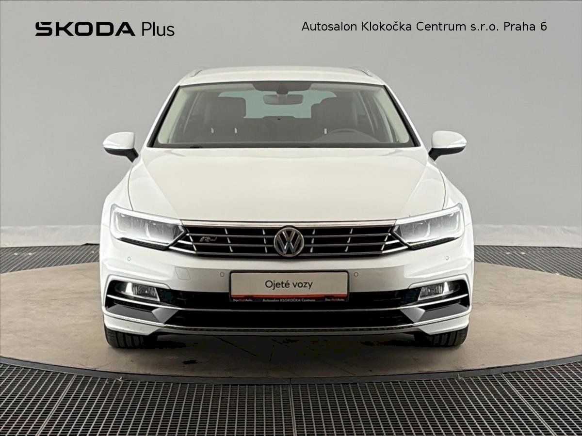 Volkswagen Passat, TDI110 kW R-line - fotka 4