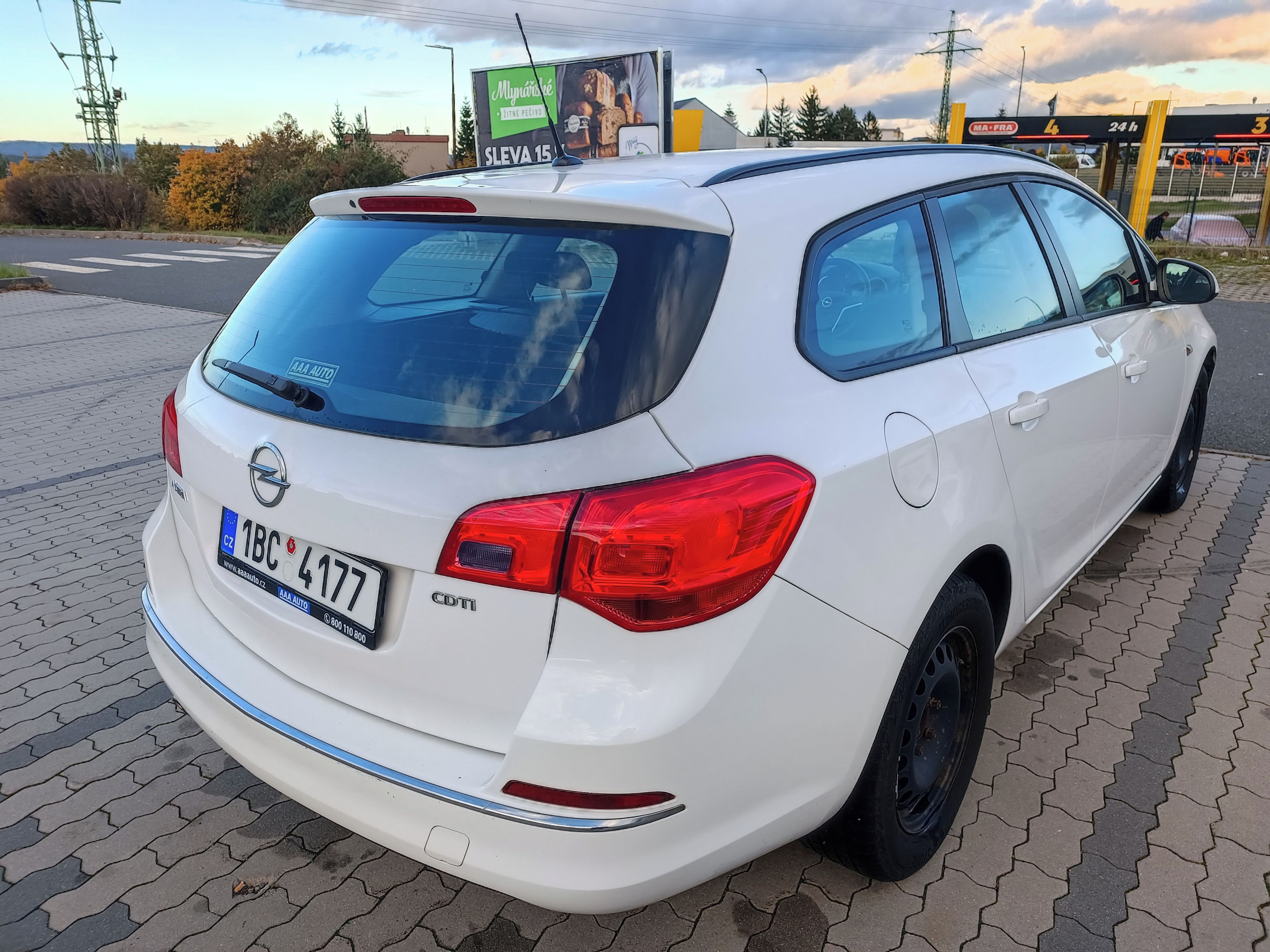 Opel Astra, 2,0 Cdti Původ ČR, 2.majitel - fotka 6