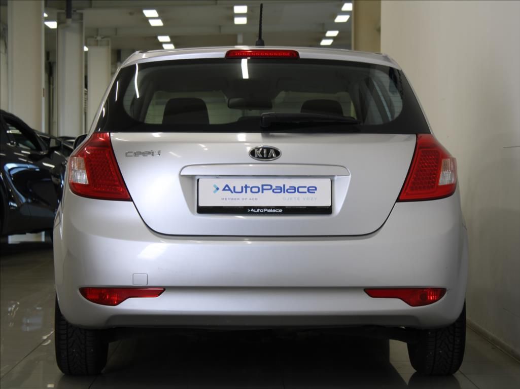 Kia Cee´d, 1,4 i 66kW 1.maj.ČR 75tkm! - fotka 4