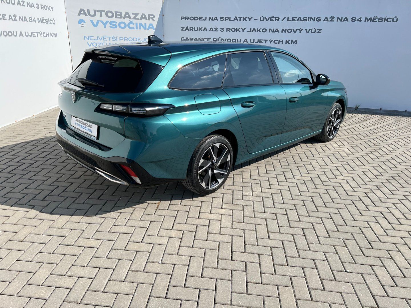 Peugeot 308, 1.2PT 96kW! Allure! ČR! AUT. - fotka 4