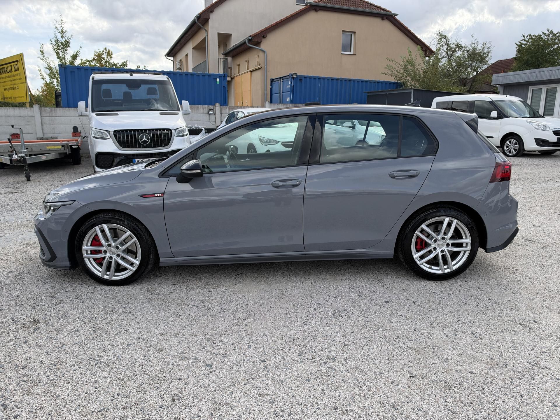 Volkswagen Golf, GTI 2.0 TSI 180 KW - fotka 2
