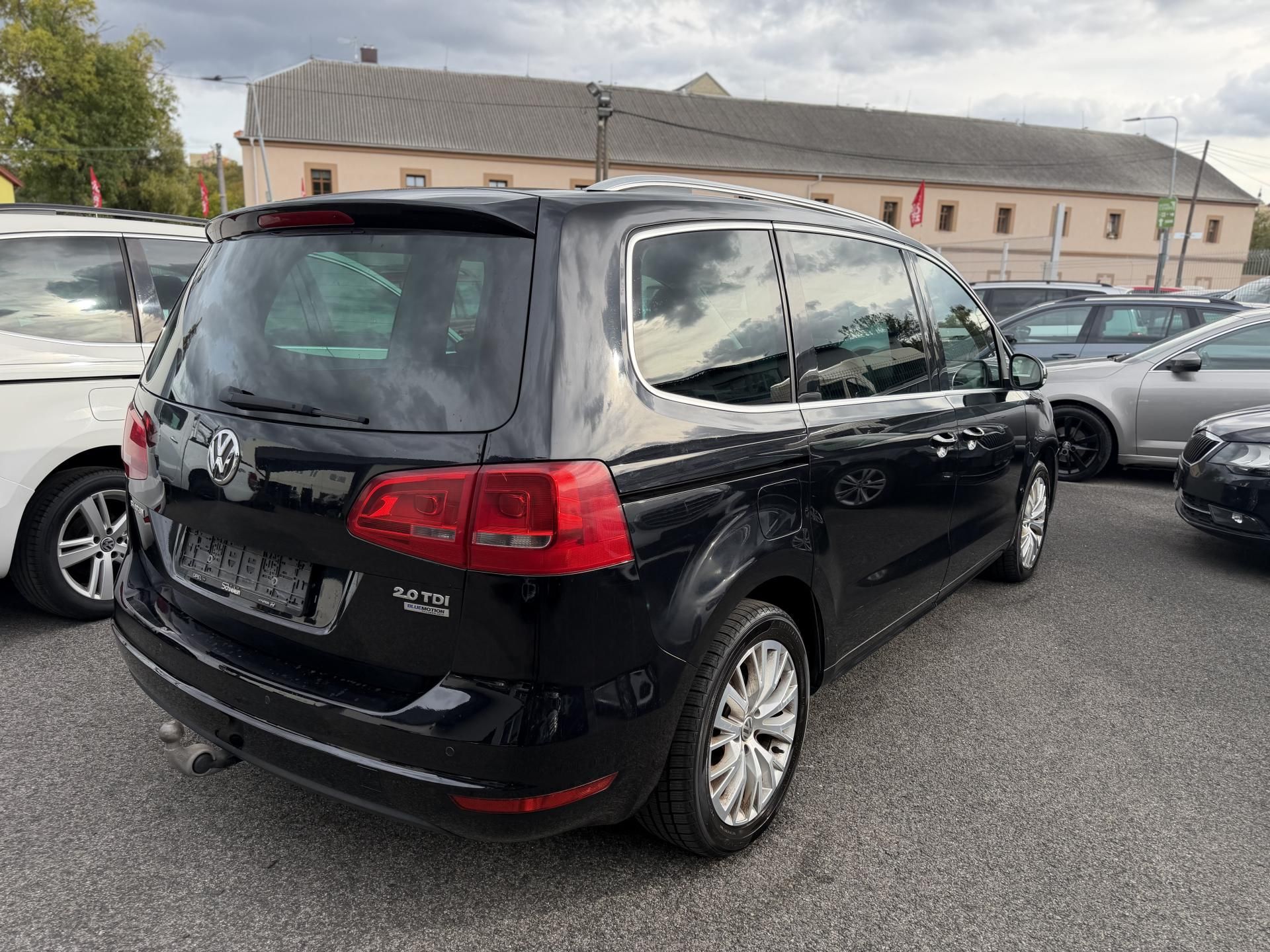 Volkswagen Sharan, 2.0 TDi, 103kw, tažné - fotka 3