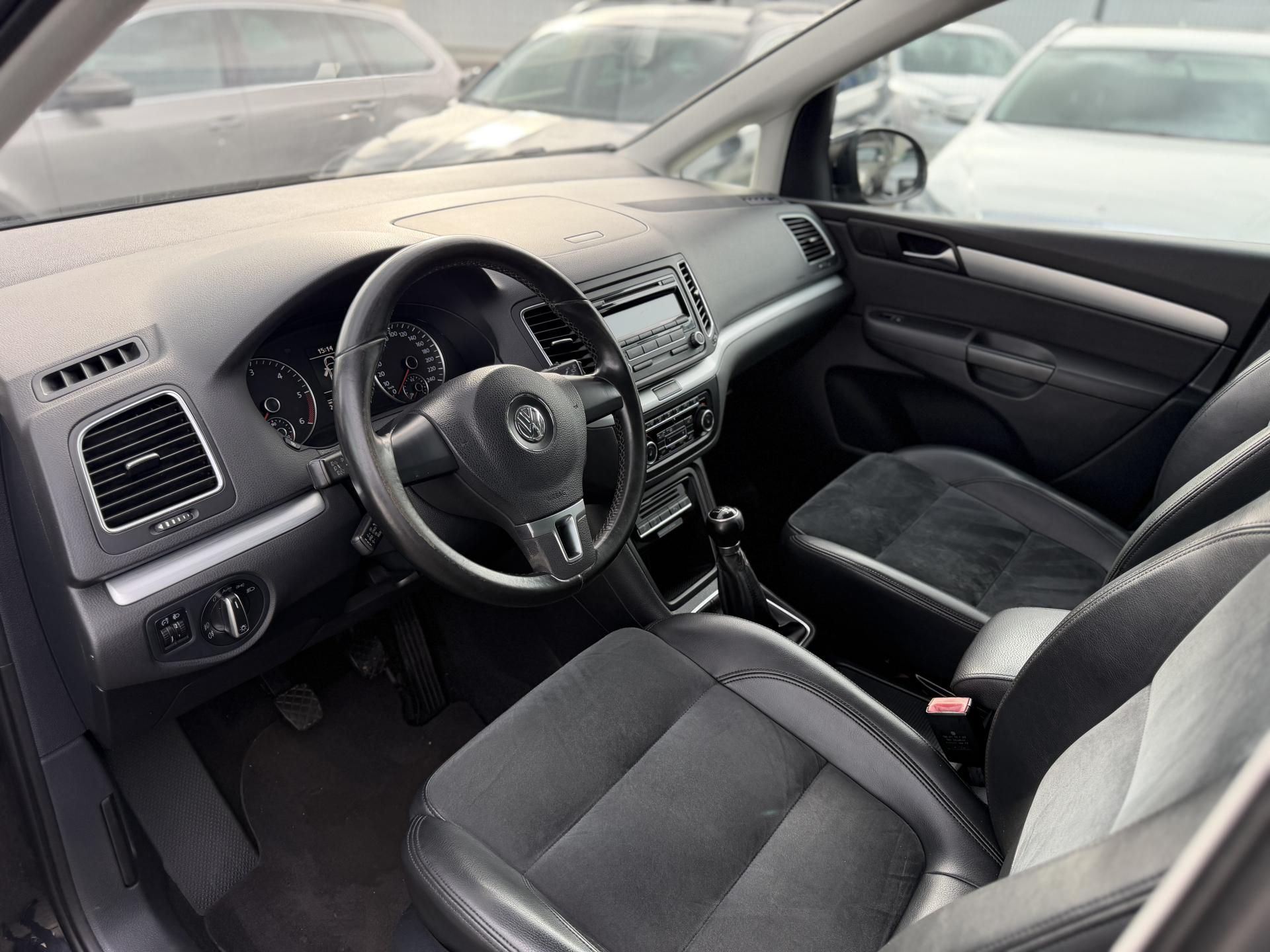 Volkswagen Sharan, 2.0 TDi, 103kw, tažné - fotka 5