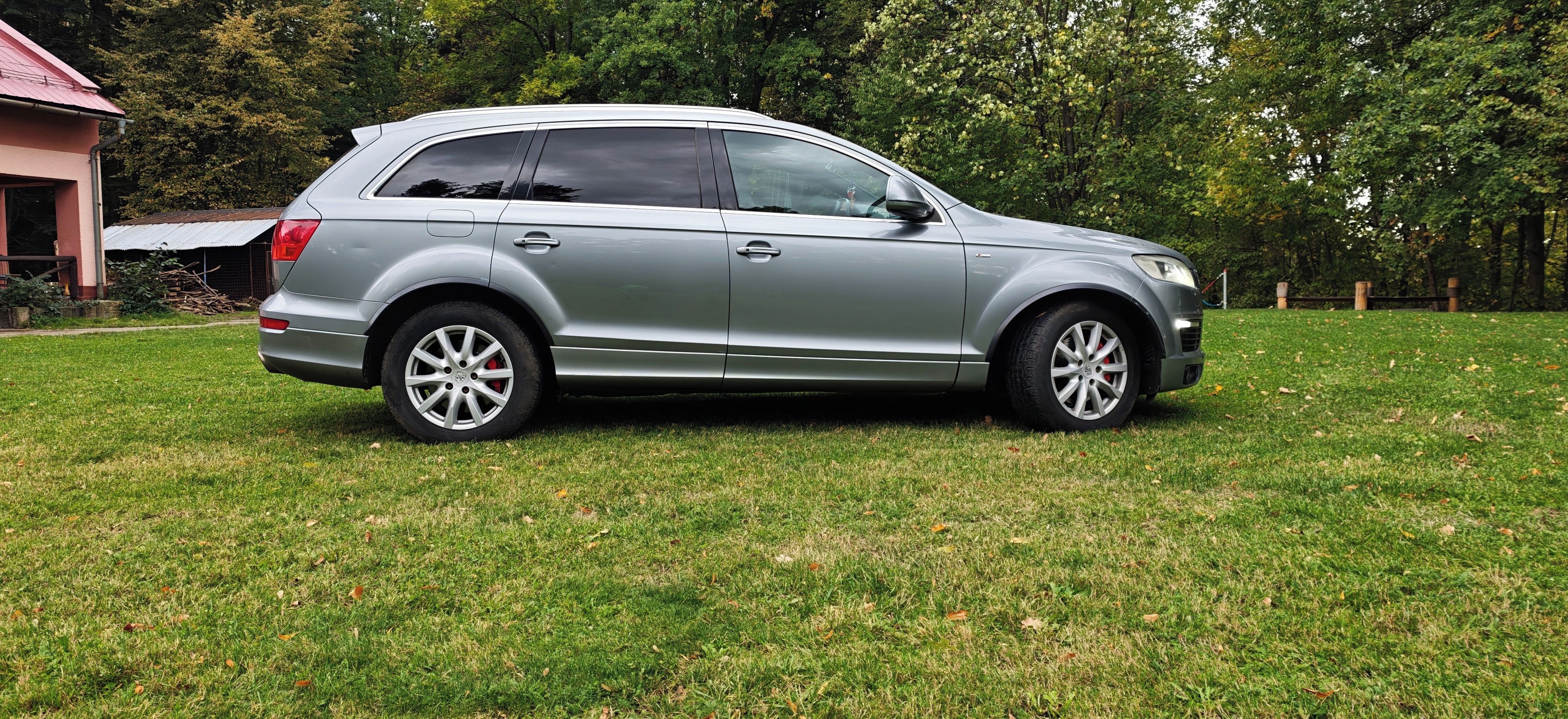 Audi Q7, 4,2 TDi V8 S-Line - fotka 4