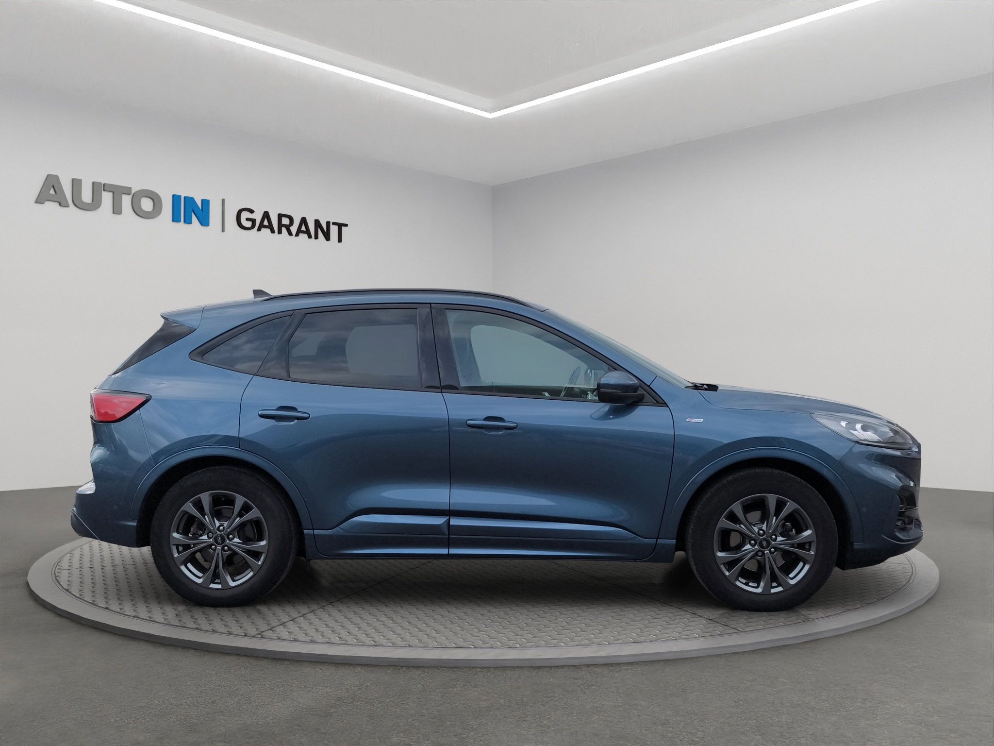 Ford Kuga, ST-Lne X 1.5 110kW, ČR, 1. - fotka 4