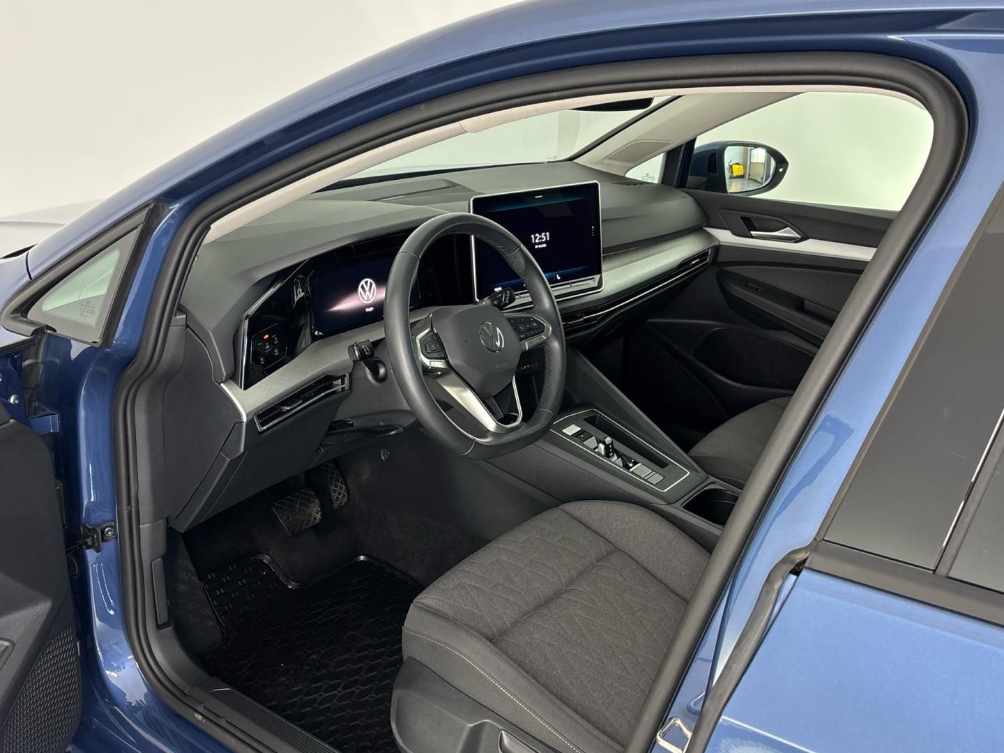 Volkswagen Golf, 1.5 eTSi / 85 kW People DSG - fotka 6