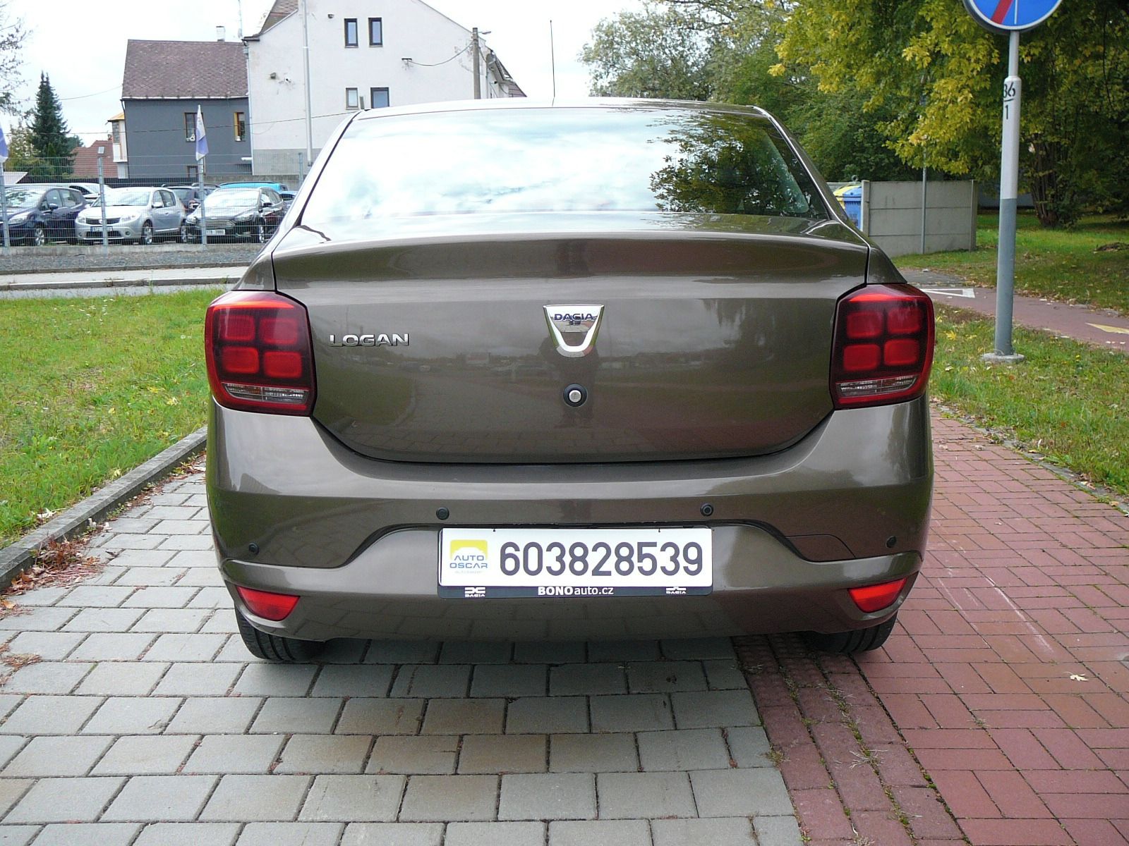 Dacia Logan, 1.0SCe 1MAJ ČR 70000KM!!! - fotka 5