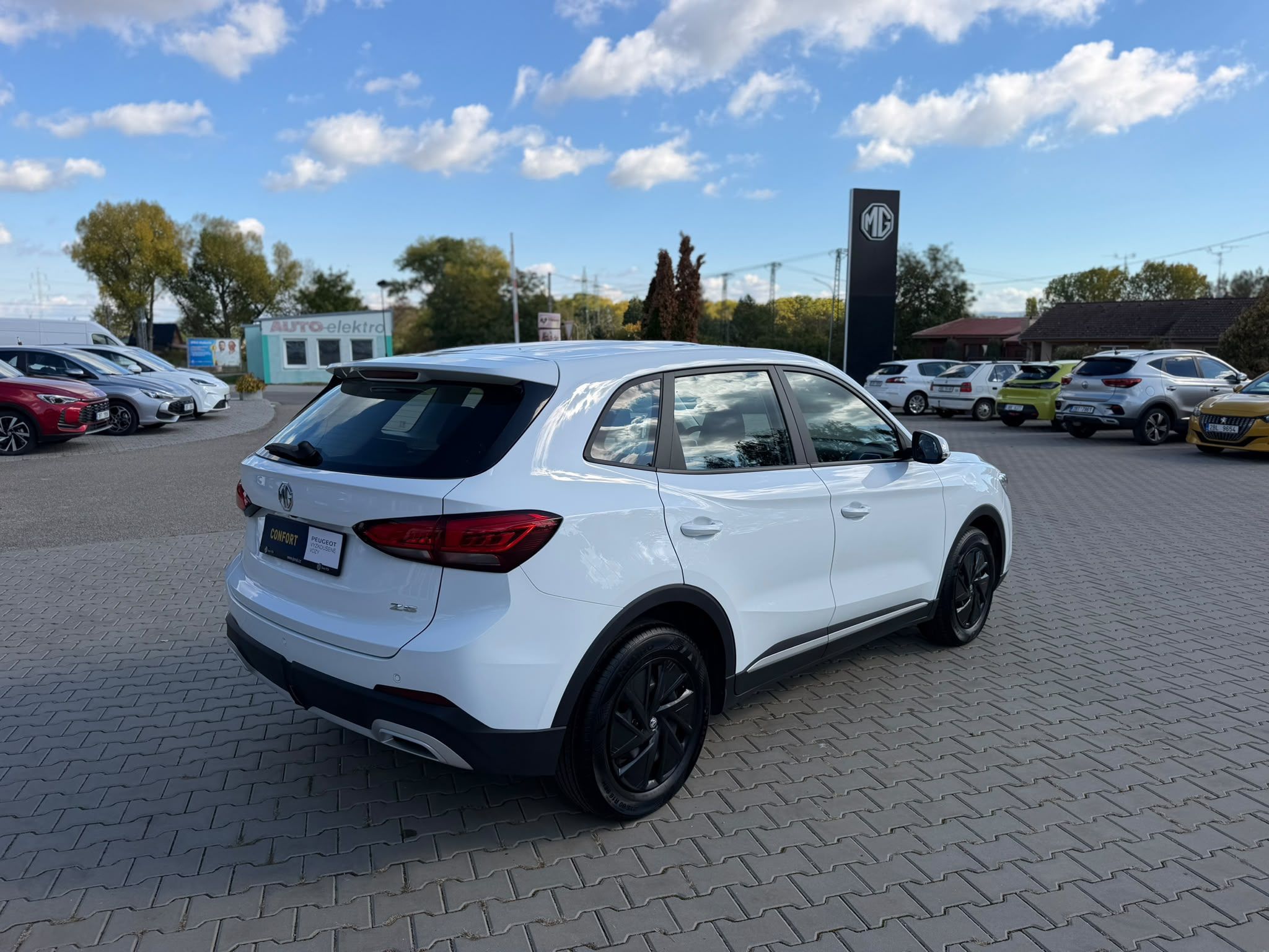 MG ZS, 1.5 ESSENTIAL MAN5/odpočet DPH - fotka 4
