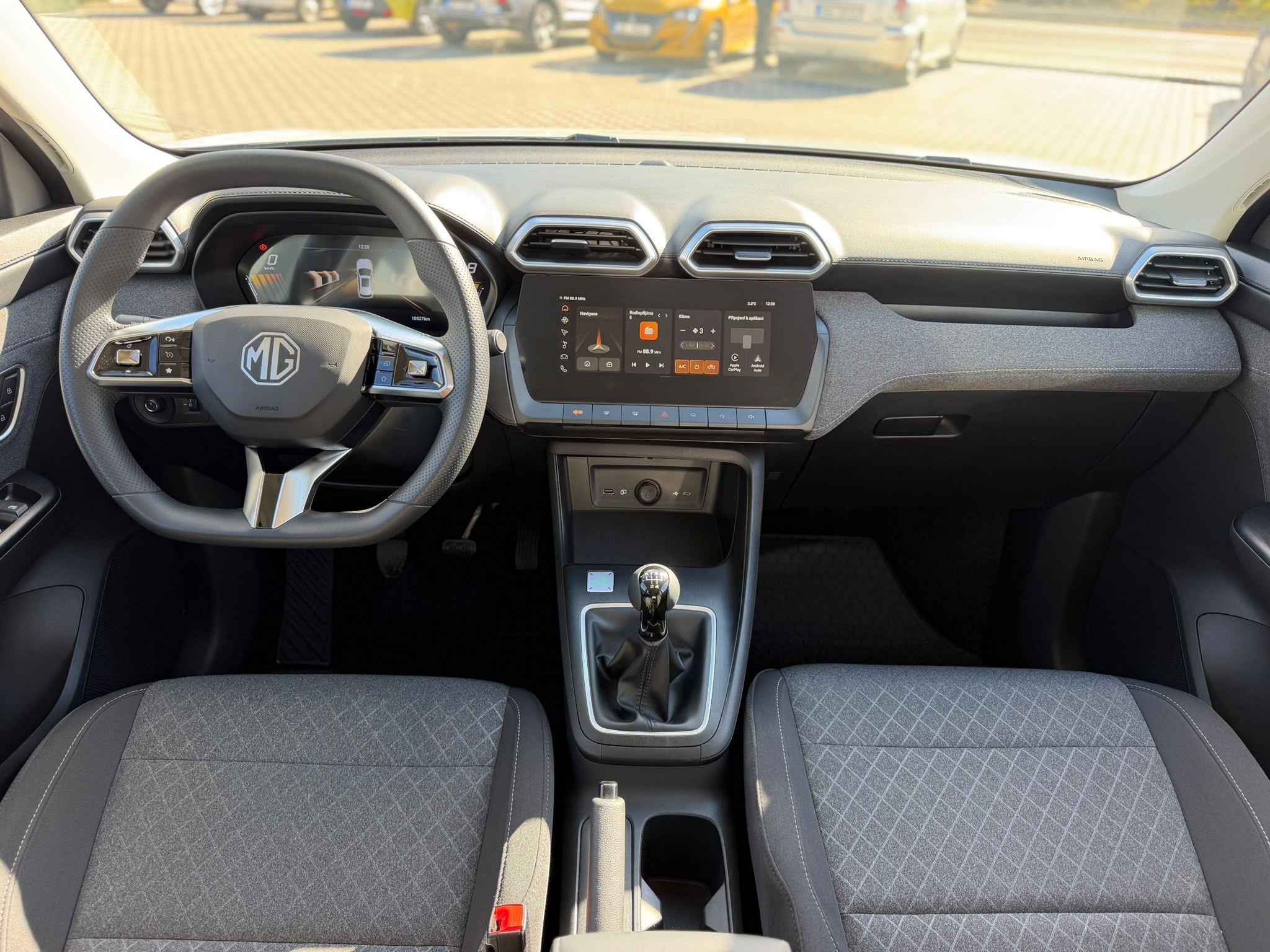 MG ZS, 1.5 ESSENTIAL MAN5/odpočet DPH - fotka 2