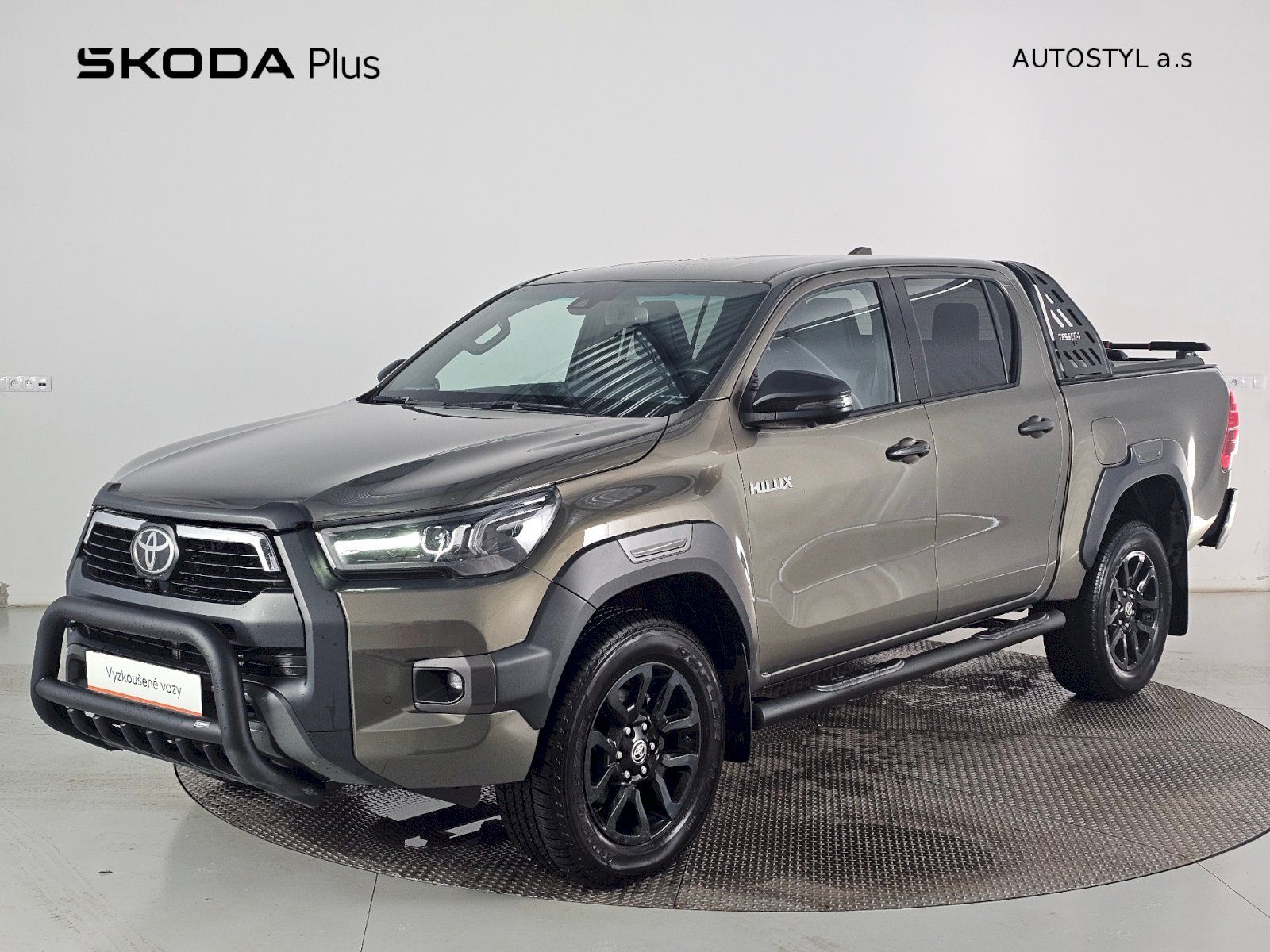 Toyota Hilux, 2.8 D-4D 204k 6AT INVINCIBLE H