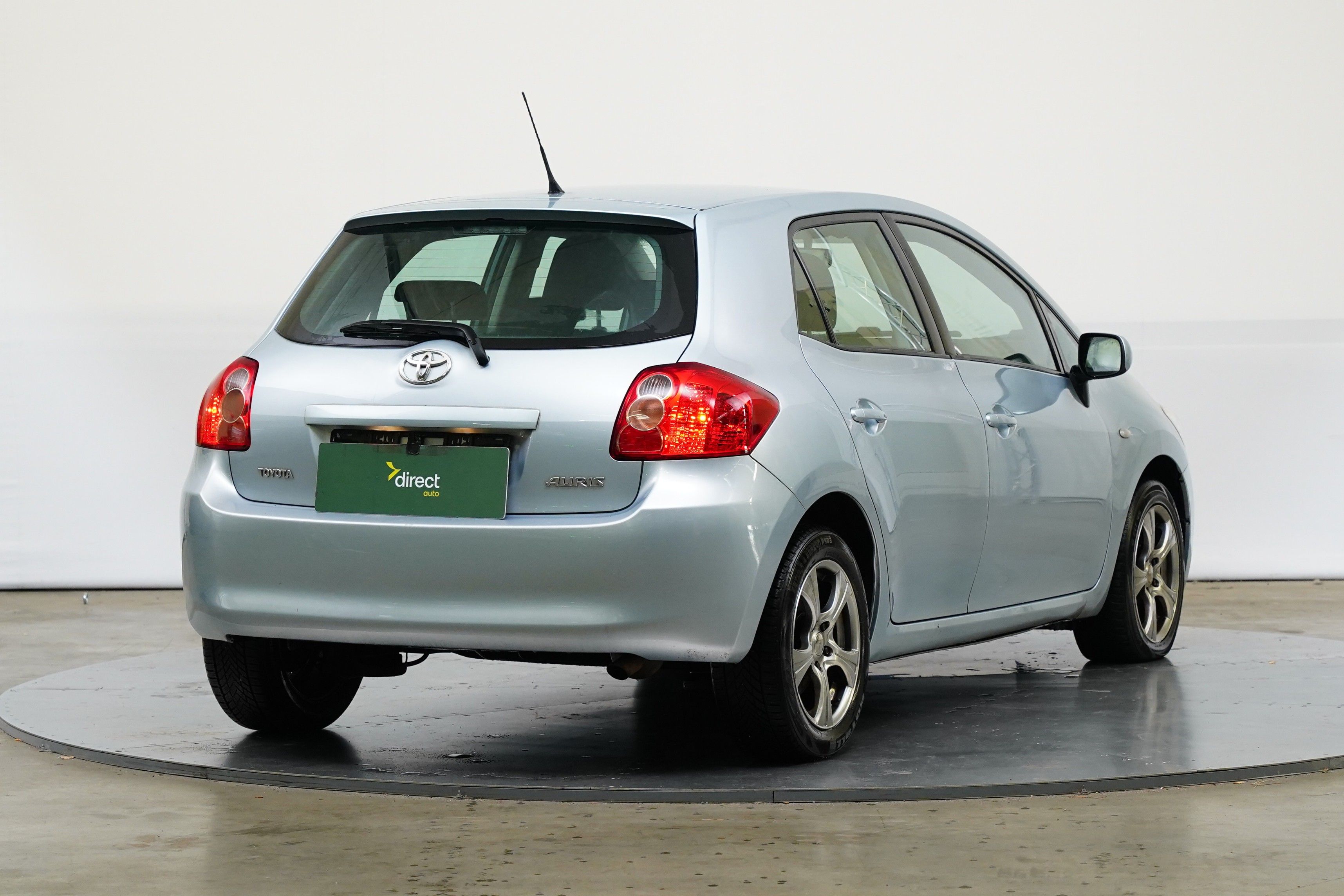 Toyota Auris, 1.33 VVT- i 74 kW Life - fotka 2