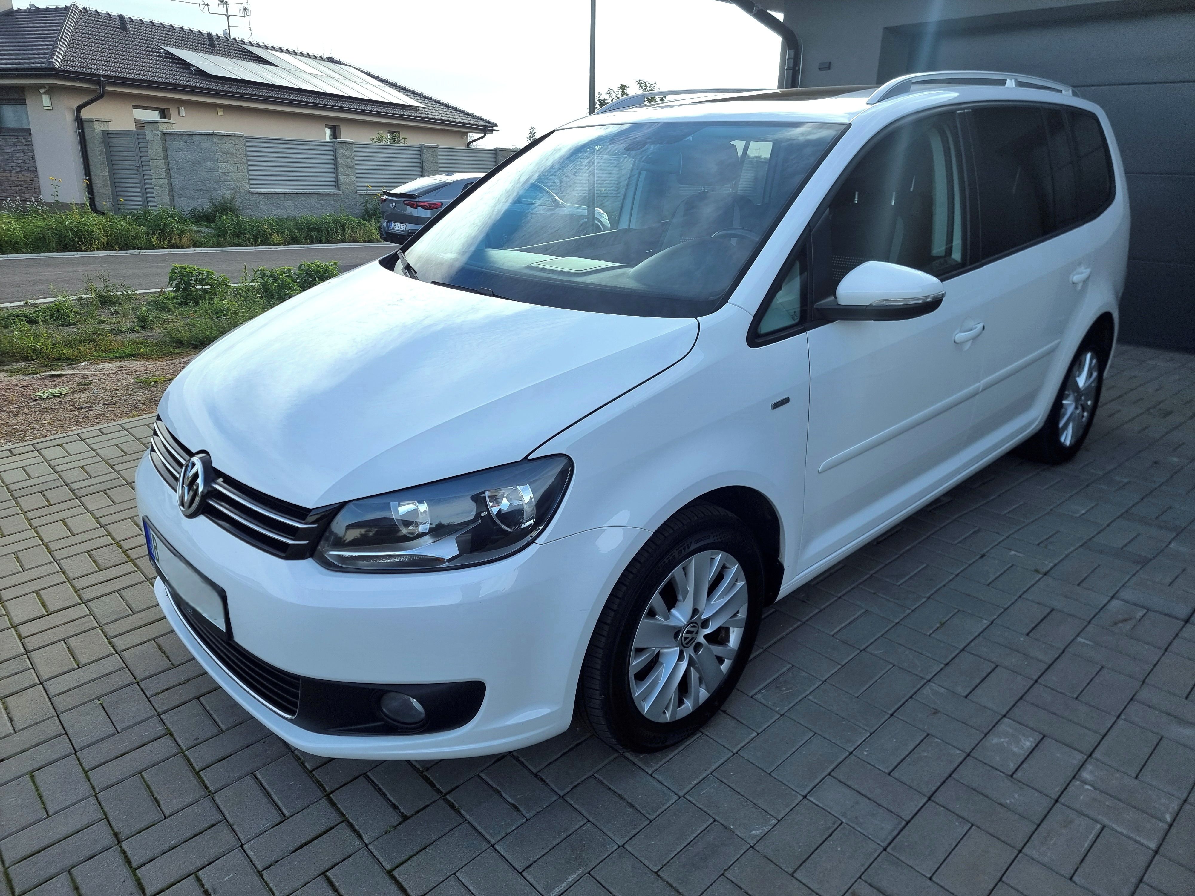 Volkswagen Touran, Life | 1.2TSI |  185tis Najet - fotka 4