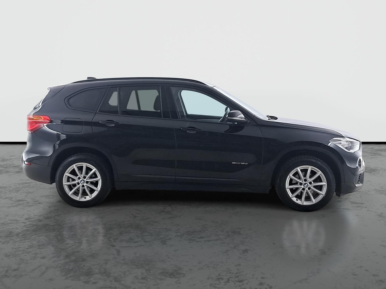 BMW X1, sDrive16d, Serv.kniha, Navi - fotka 6