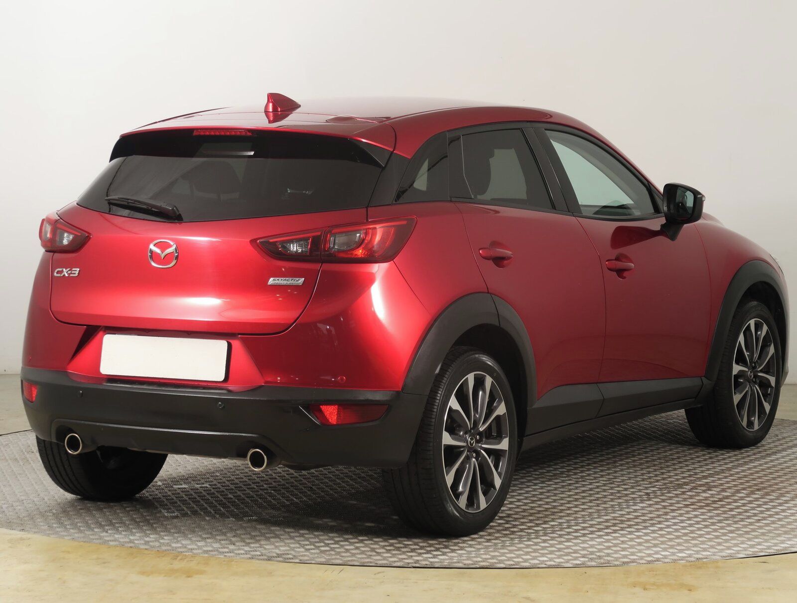 Mazda CX-3, 2.0 Skyactiv-G, ČR,1.maj - fotka 5