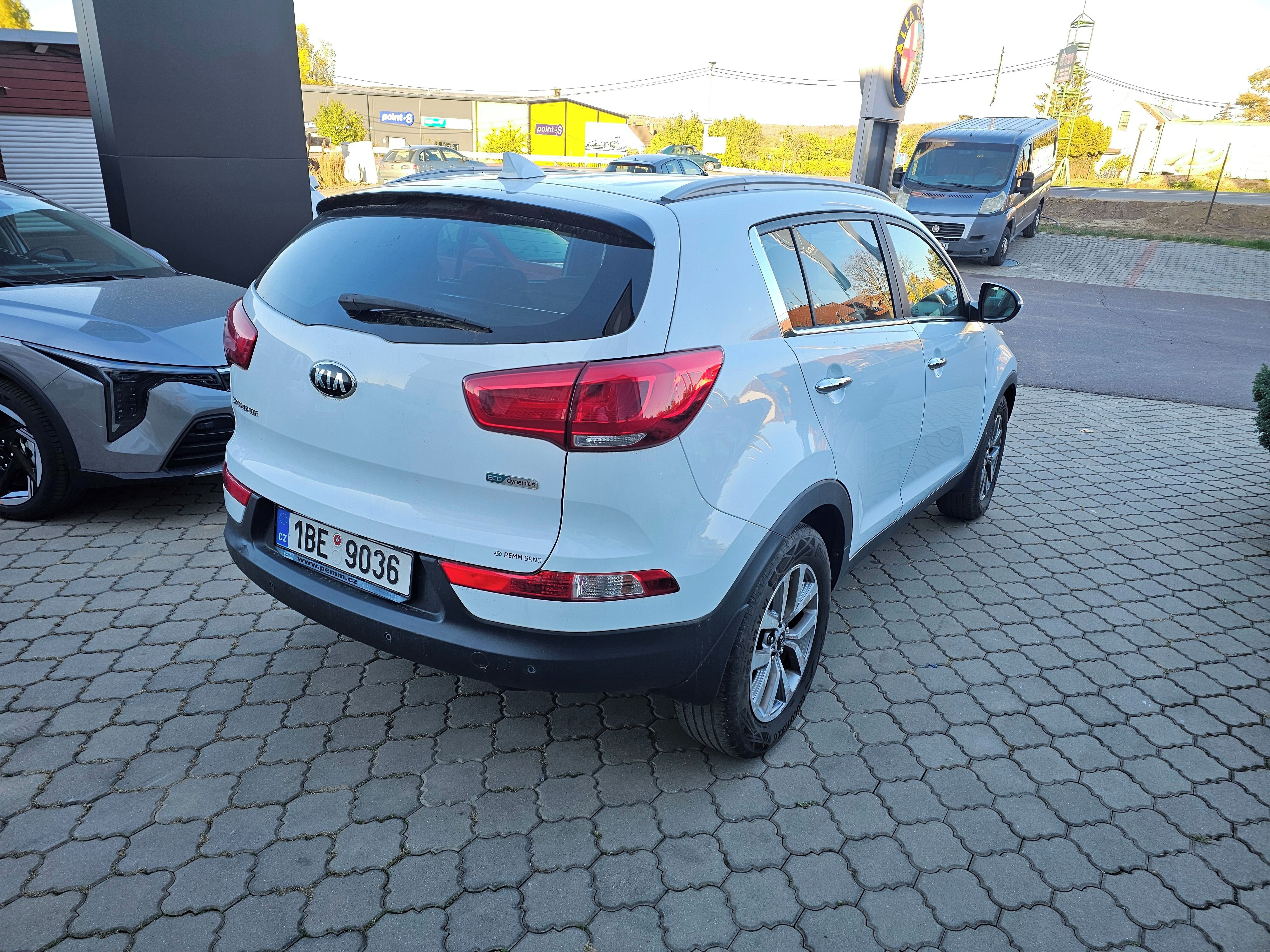 Kia Sportage, 1,7 CRDi Manuál - fotka 5