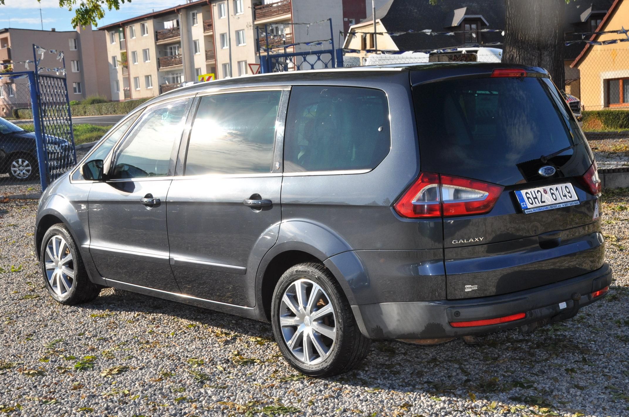 Ford Galaxy, 2.0TDCi 103kW 7.míst - fotka 4