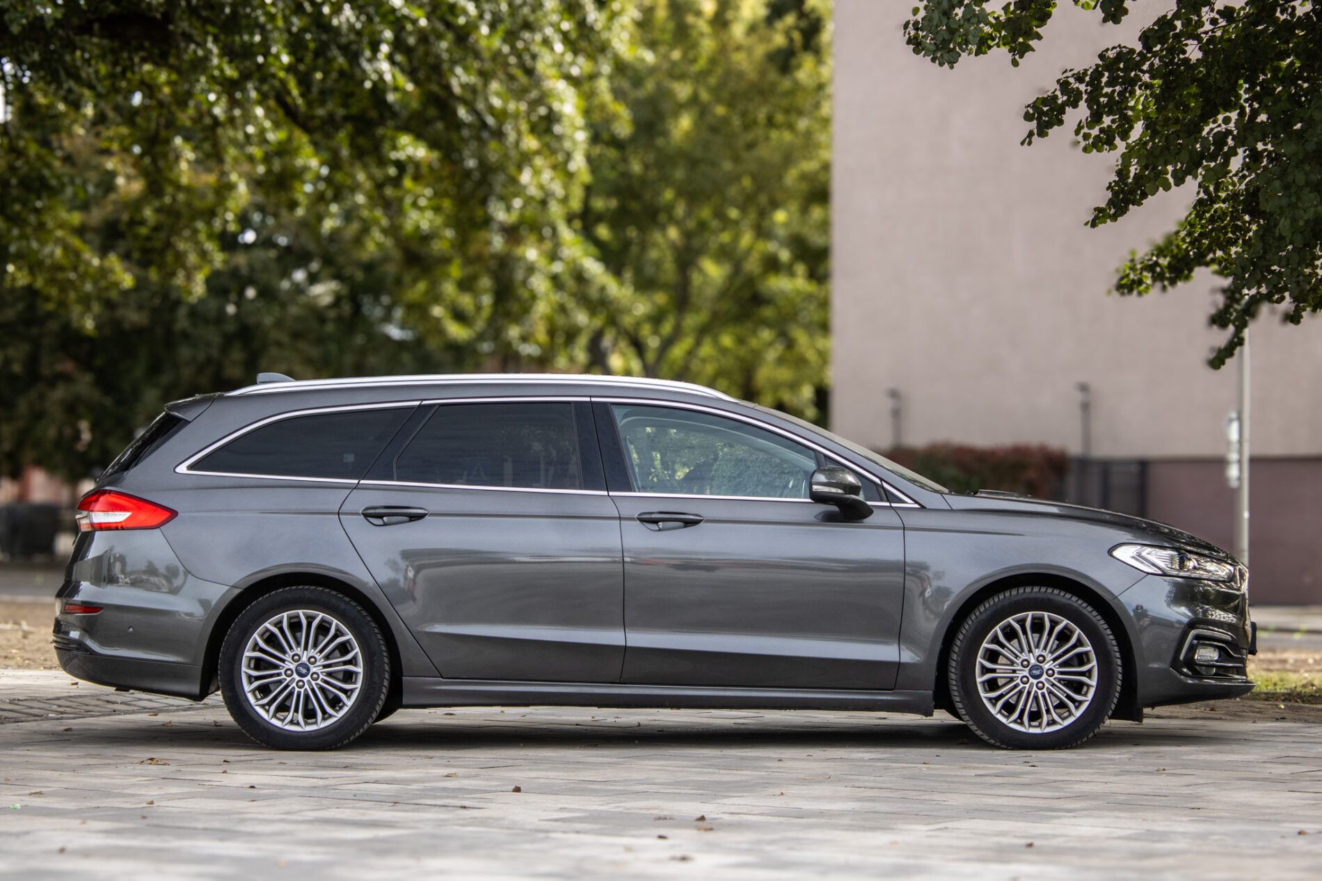 Ford Mondeo - fotka 4