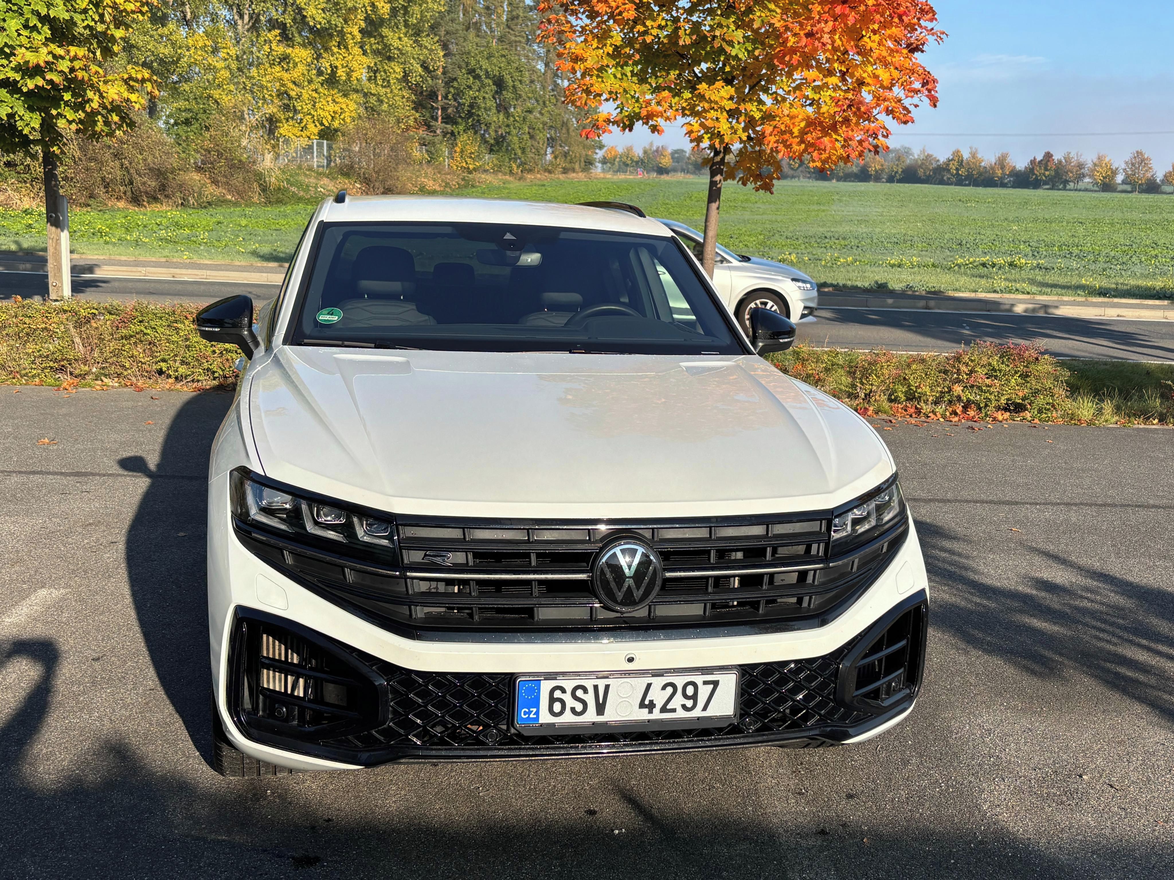 Volkswagen Touareg, 3.0Tsi,R-Line,4X4tažné,nez top - fotka 3