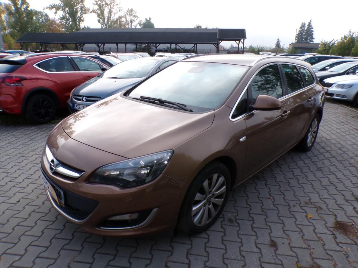 Opel Astra, 1,6 CDTI - fotka 2
