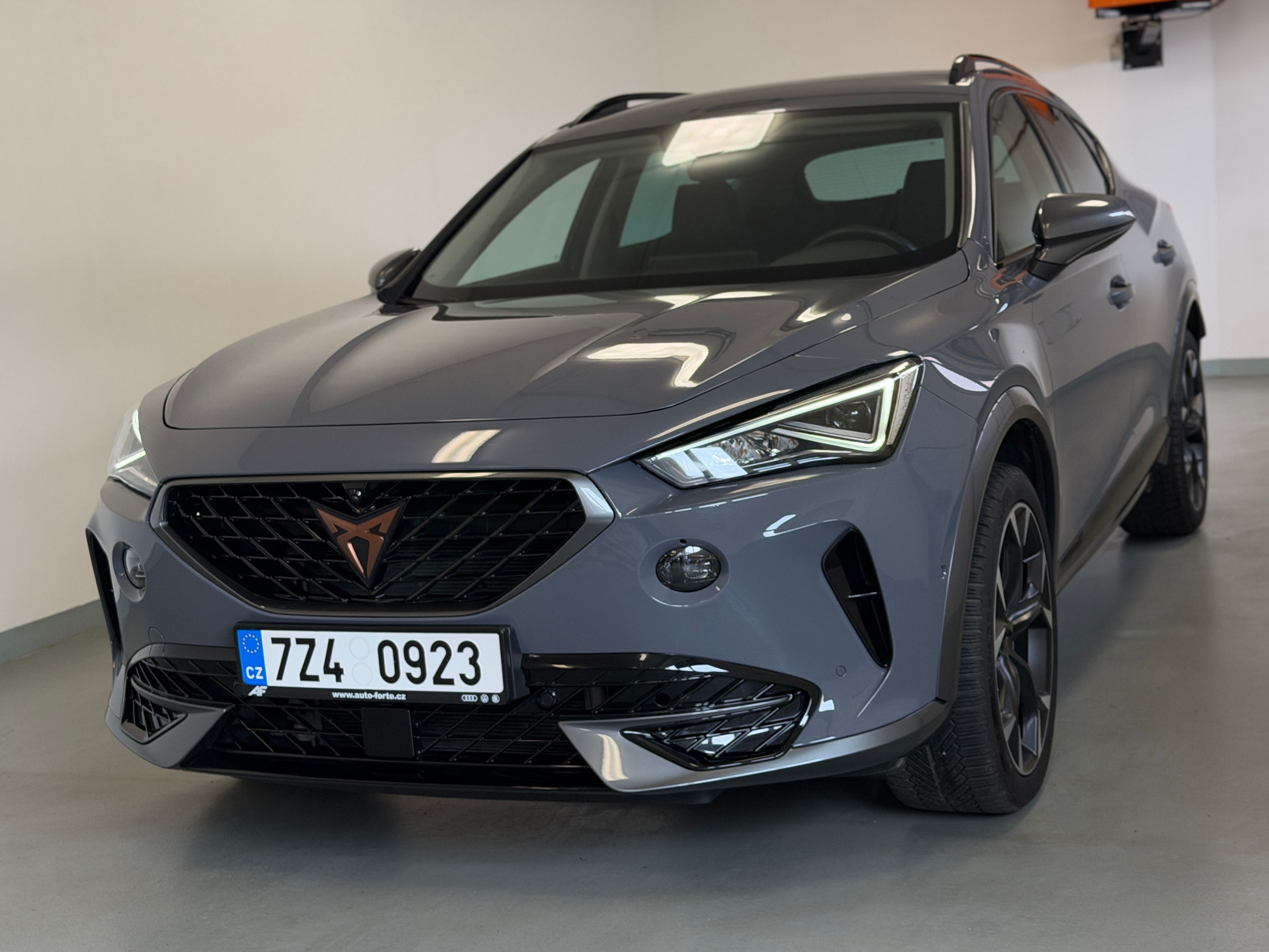 Cupra Formentor, 1,5TSI 110KW DSG 1 Maj ZÁRUKA - fotka 2