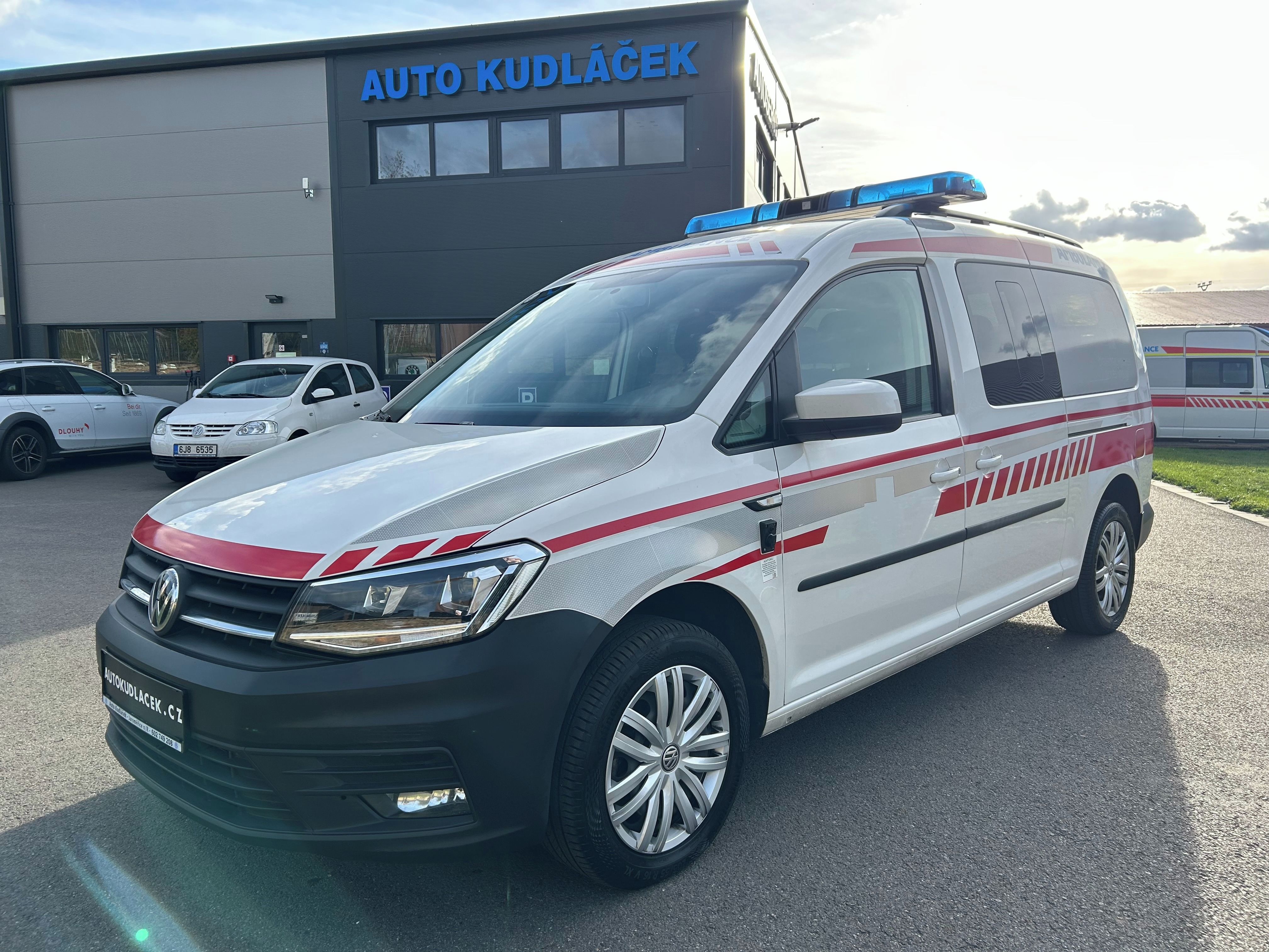 Volkswagen Caddy, 2.0 TDI Sanitní vůz 4x4 7míst