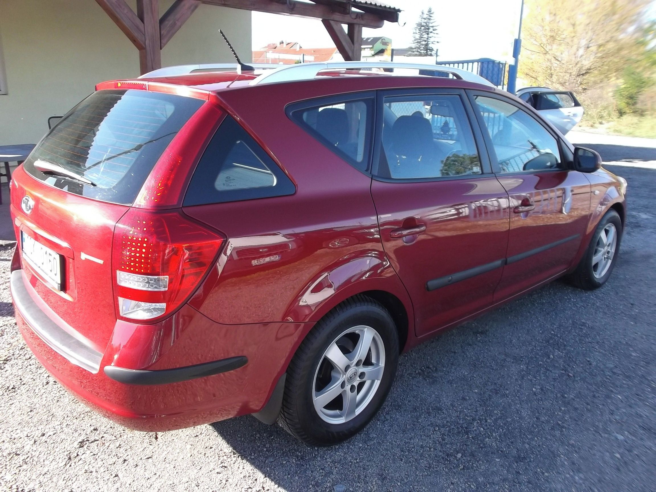 Kia Cee´d, 1.4i - fotka 4
