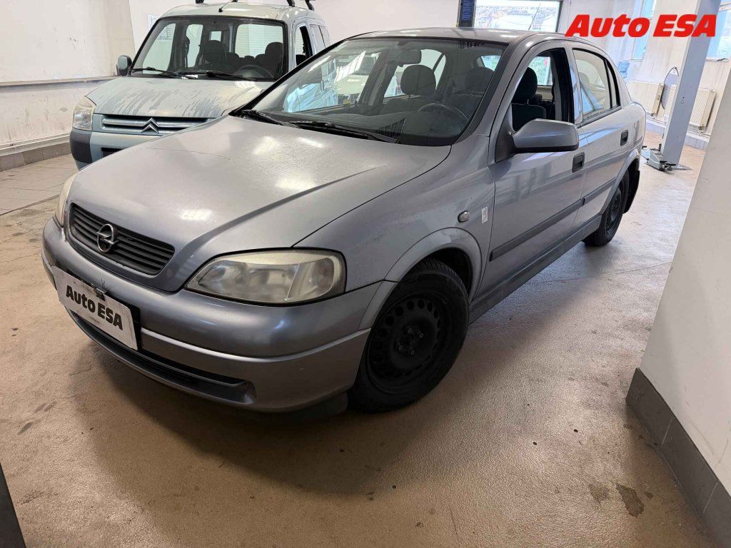 Opel Astra, 1.4i,2.maj,ČR