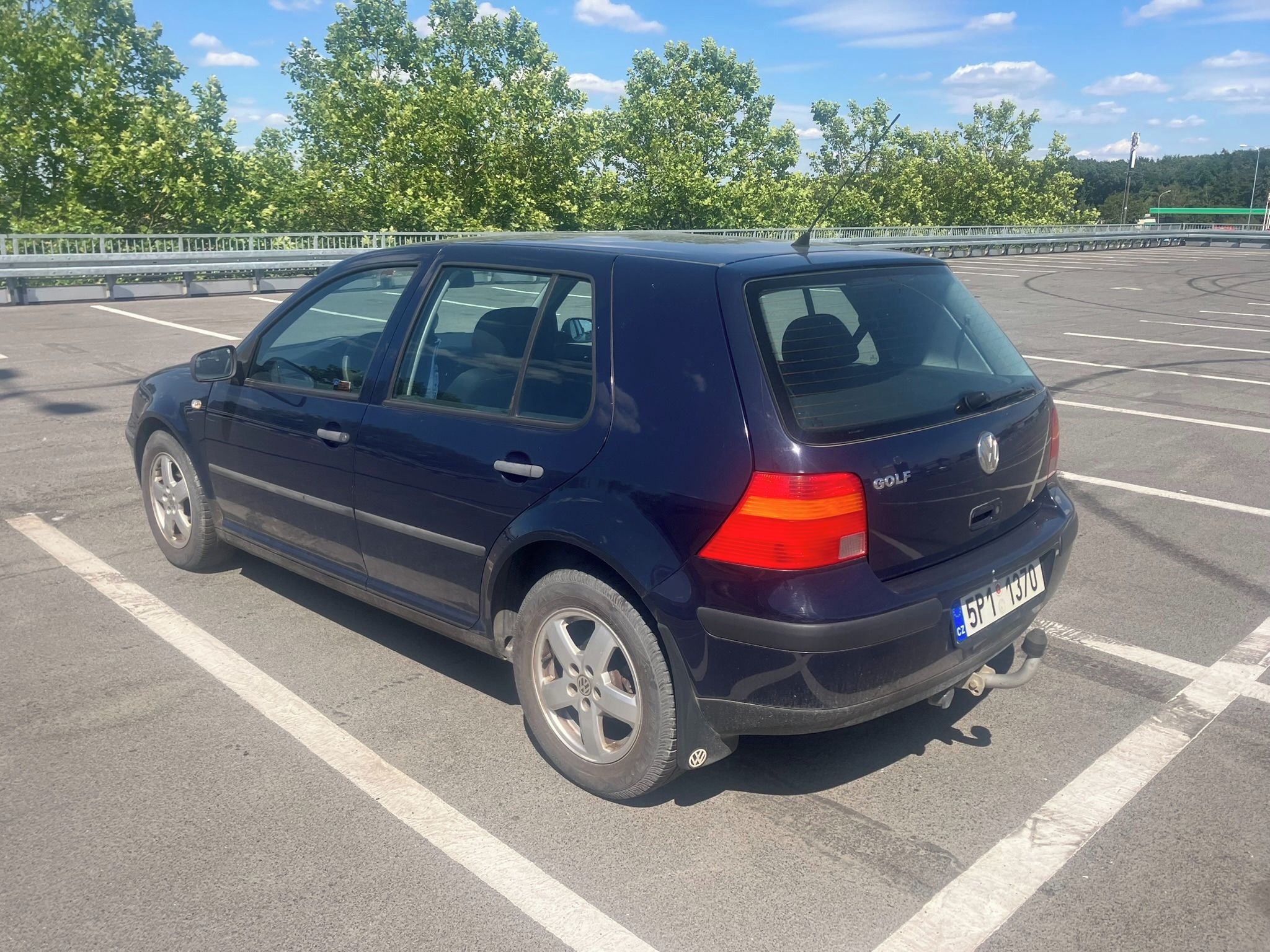 Volkswagen Golf, 1.6 74KW AUTOMAT Nová STK - fotka 4